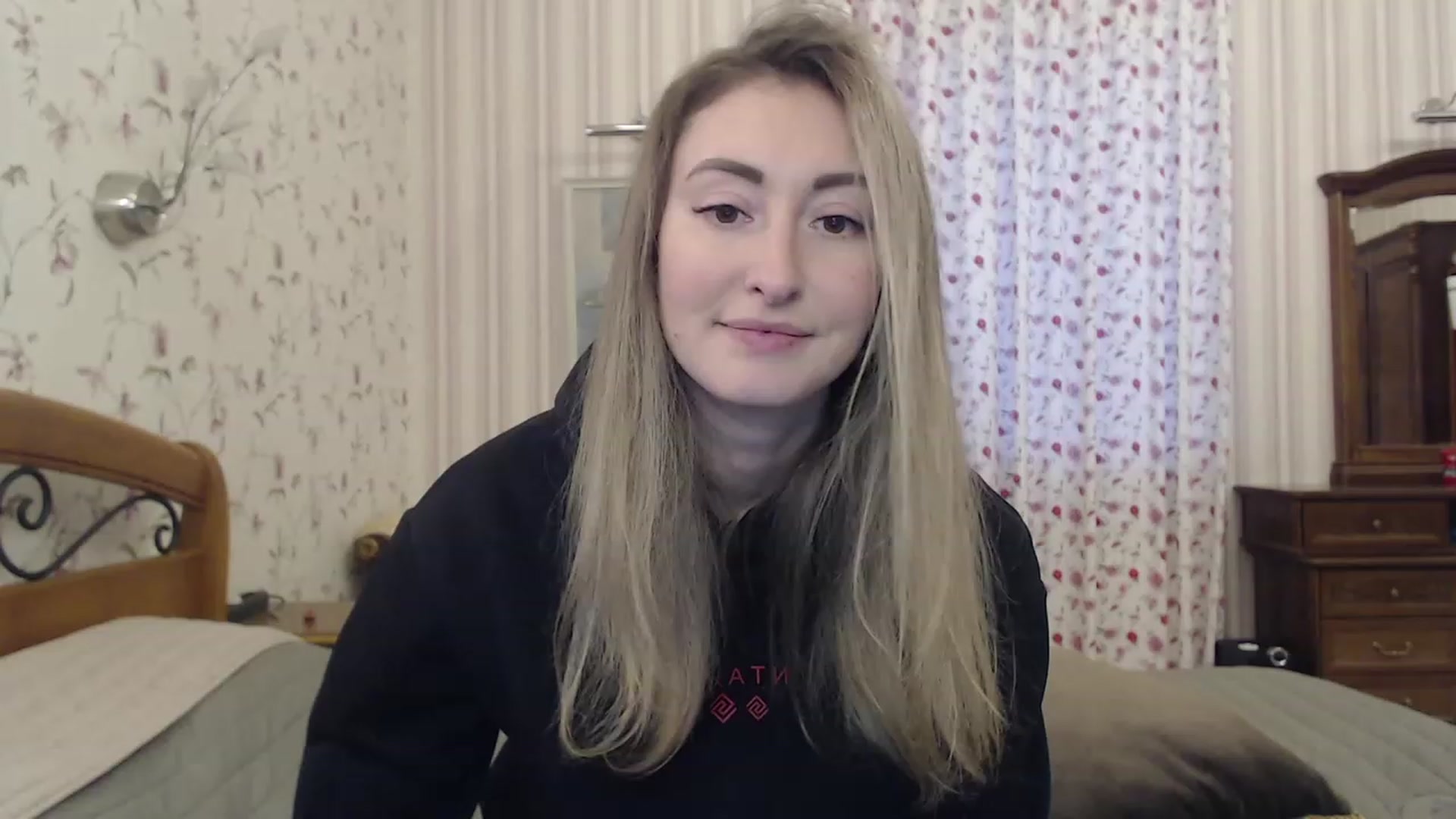 Gallery image thumbnail from Veronica_4u's myfreecams stream on, 01/18/2023, 14:38 image 5 of 20