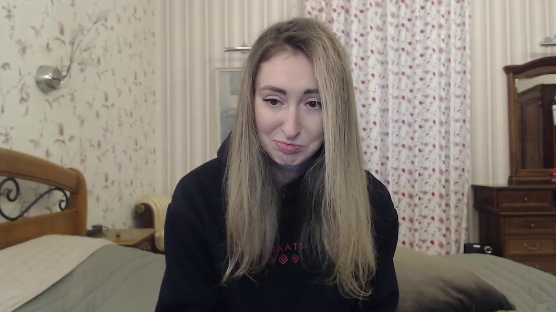 Gallery image thumbnail from Veronica_4u's myfreecams stream on, 01/18/2023, 14:38 image 13 of 20