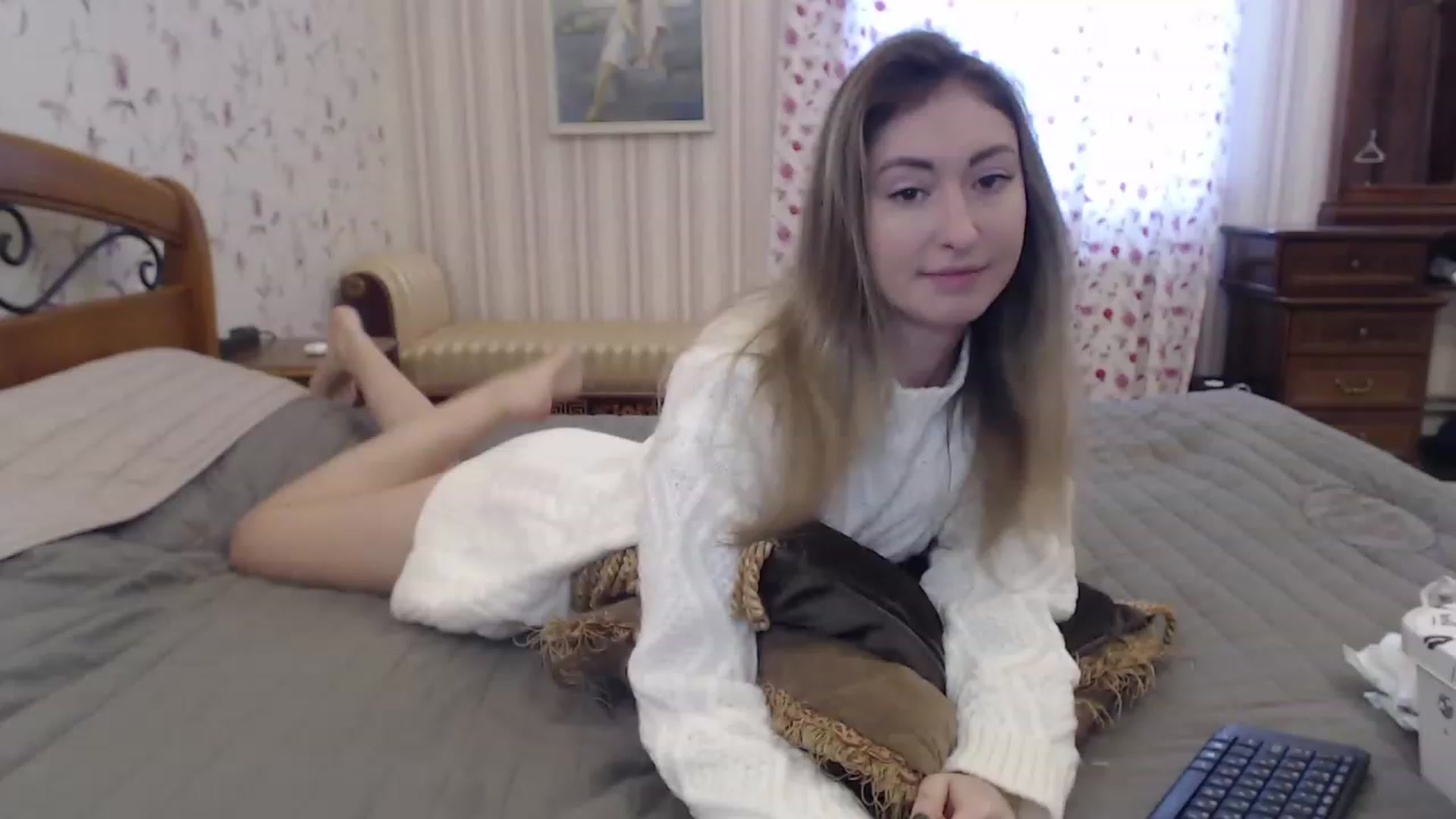 Gallery image thumbnail from Veronica_4u's myfreecams stream on, 01/23/2023, 07:55 image 14 of 20