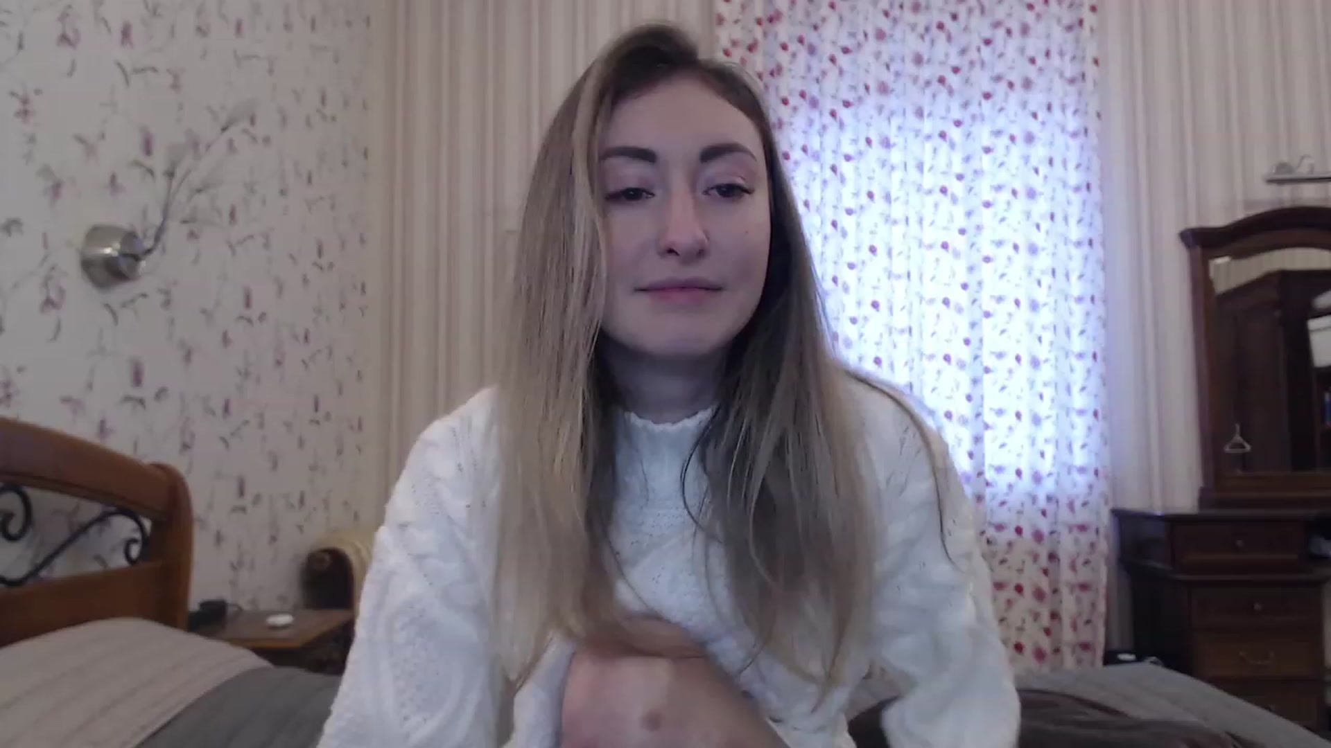 Gallery image thumbnail from Veronica_4u's myfreecams stream on, 01/23/2023, 08:36 image 10 of 20