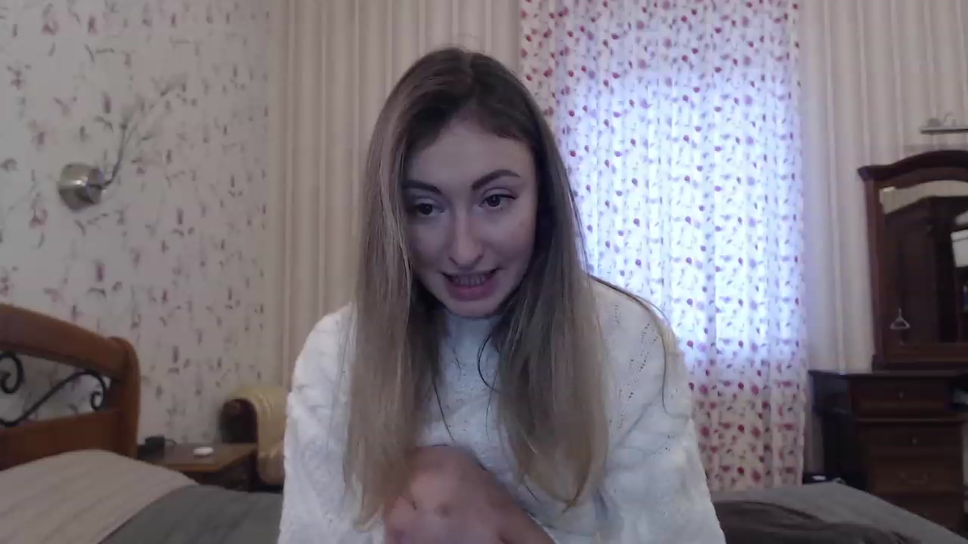 Gallery image thumbnail from Veronica_4u's myfreecams stream on, 01/23/2023, 08:36 image 17 of 20