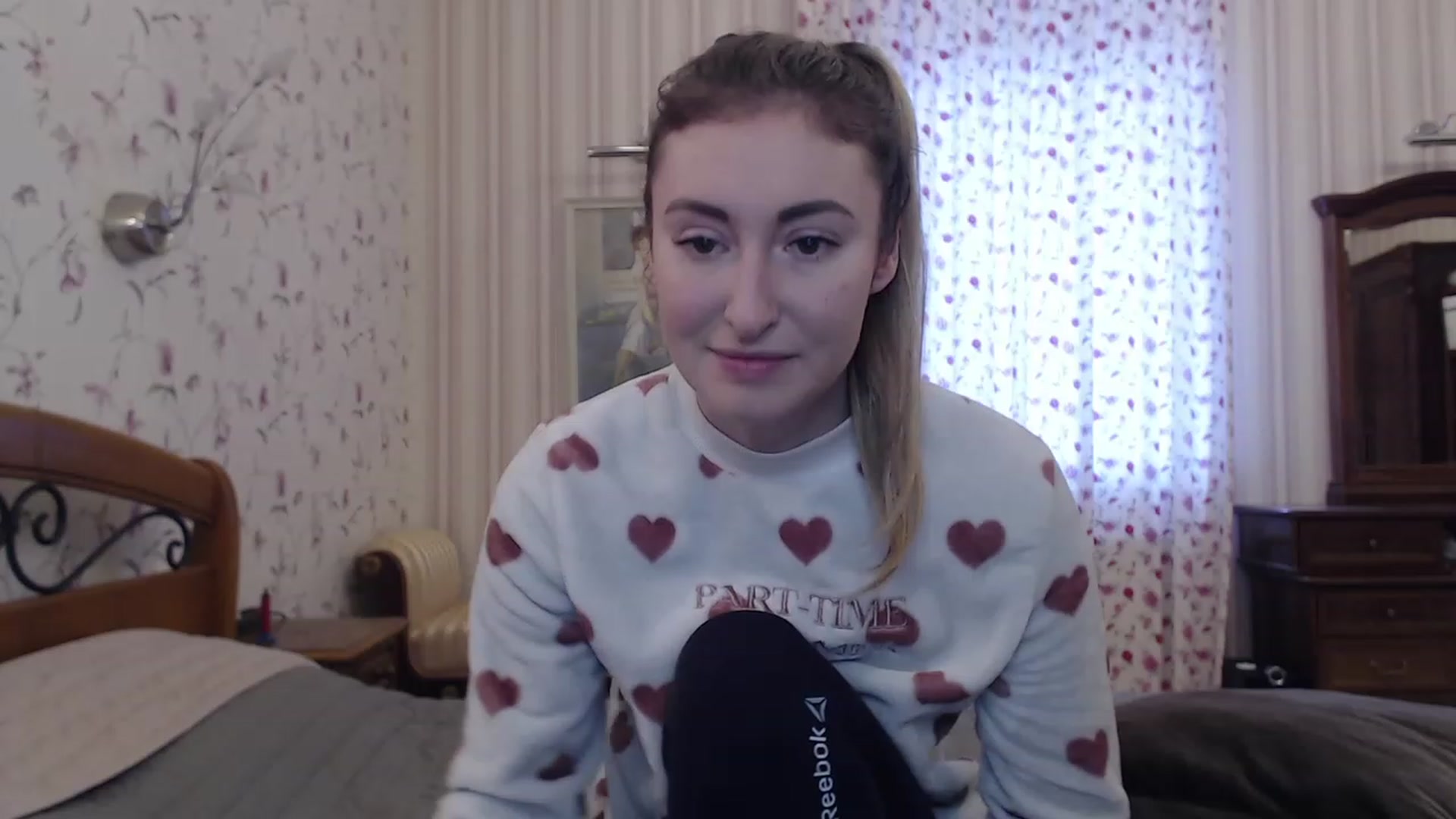 Gallery image thumbnail from Veronica_4u's myfreecams stream on, 01/28/2023, 12:53 image 7 of 20