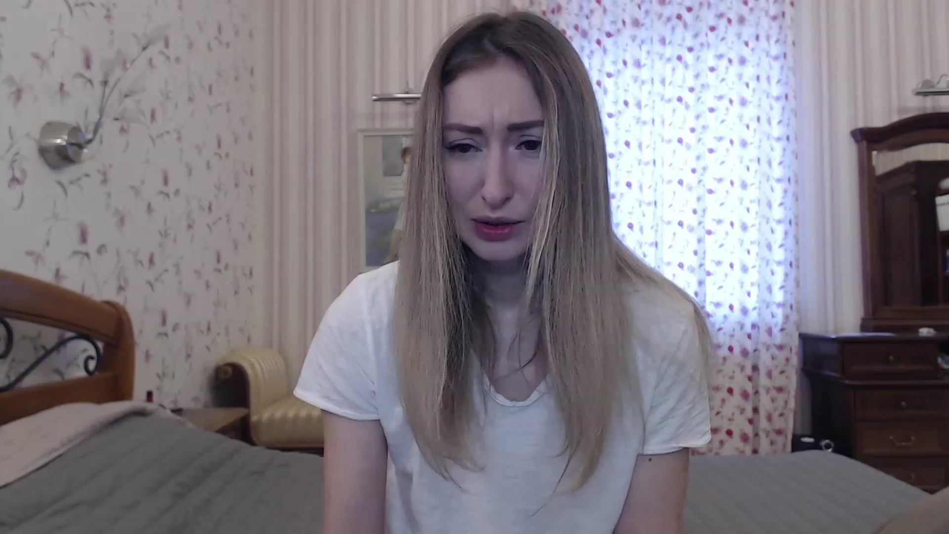 Gallery image thumbnail from Veronica_4u's myfreecams stream on, 02/03/2023, 08:07 image 3 of 20