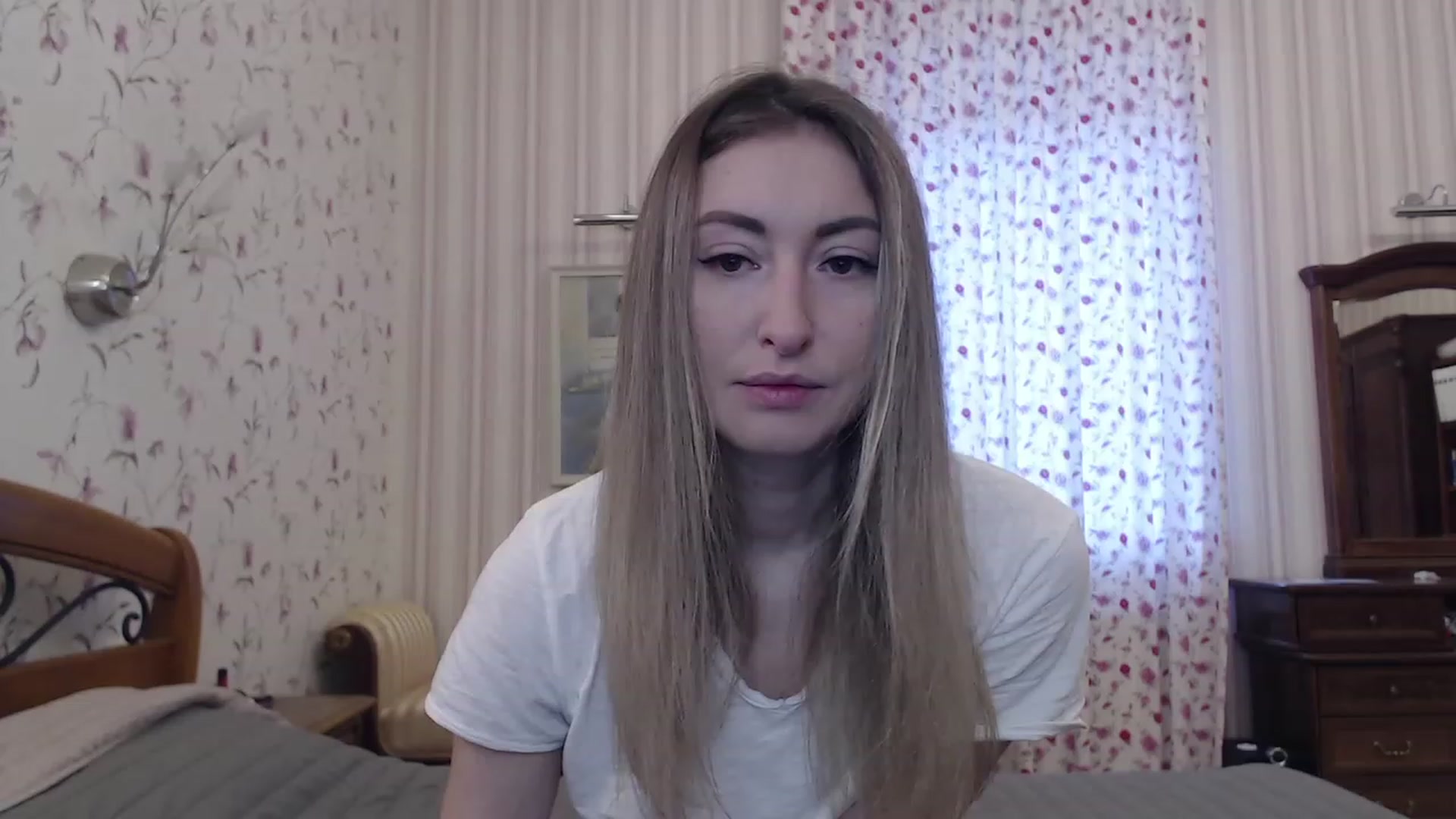 Gallery image thumbnail from Veronica_4u's myfreecams stream on, 02/03/2023, 08:07 image 1 of 20