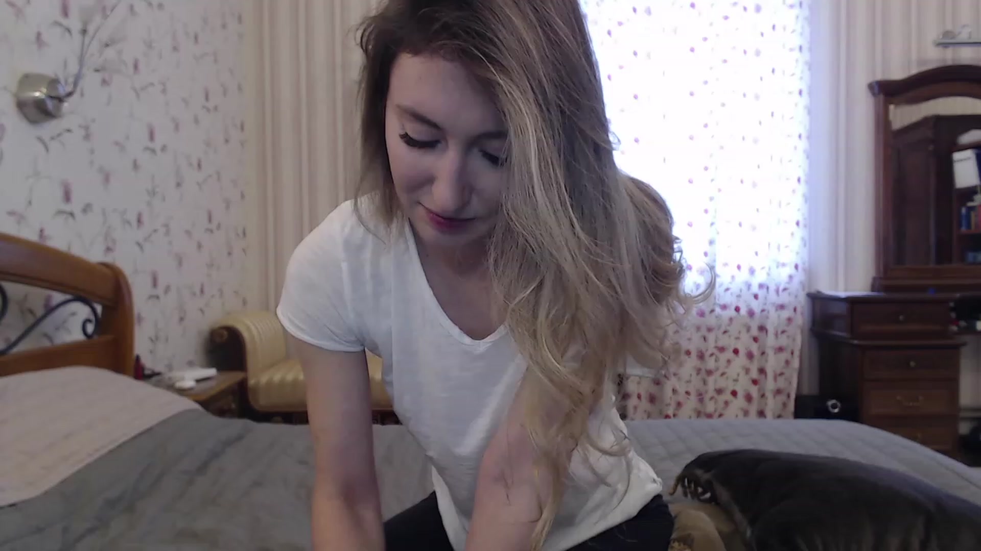 Gallery image thumbnail from Veronica_4u's myfreecams stream on, 02/05/2023, 09:00 image 9 of 20