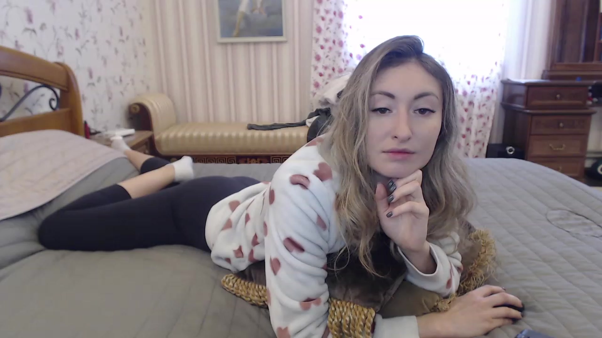 Gallery image thumbnail from Veronica_4u's myfreecams stream on, 02/05/2023, 09:00 image 6 of 20