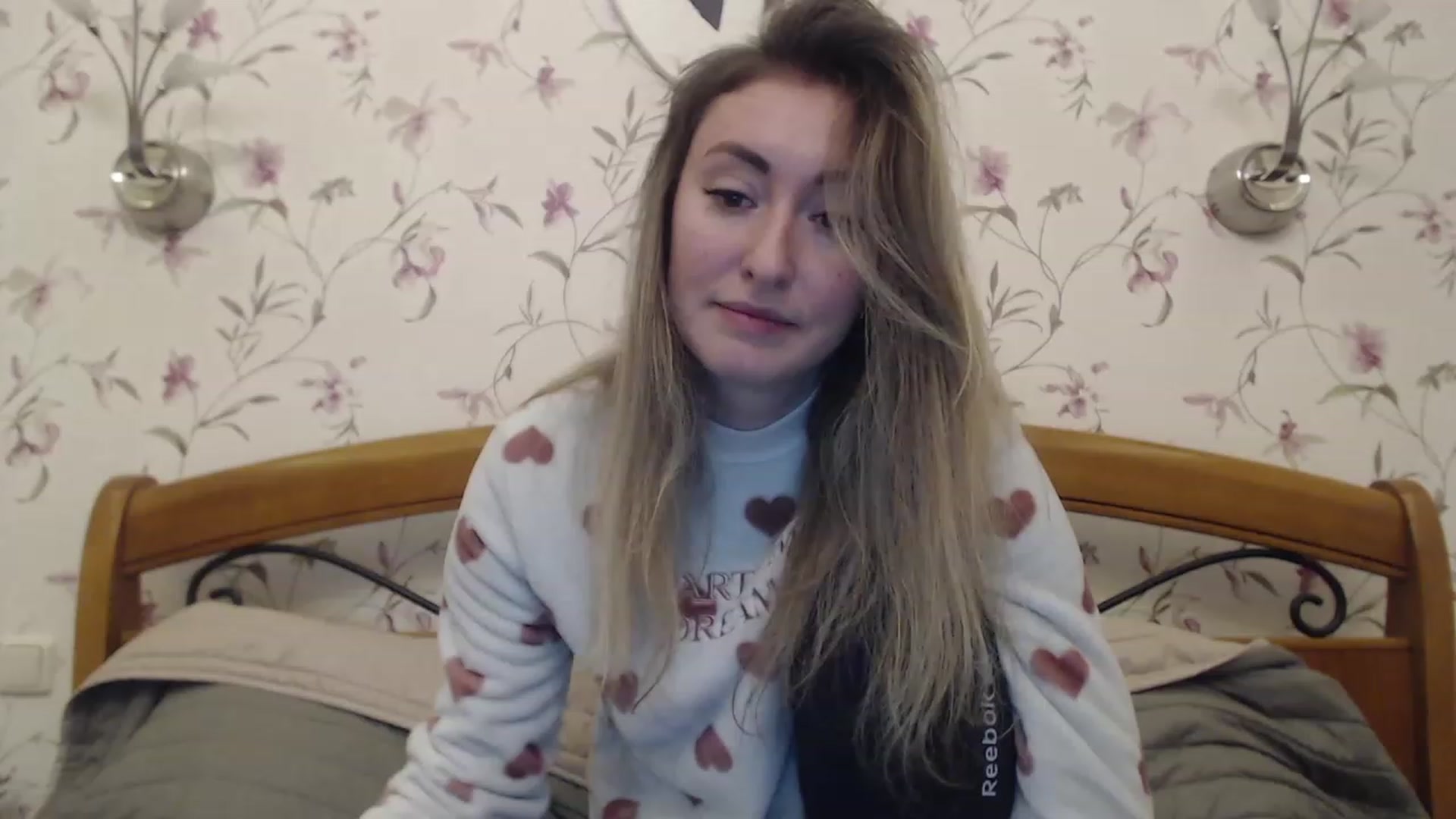 Gallery image thumbnail from Veronica_4u's myfreecams stream on, 02/06/2023, 18:11 image 8 of 20