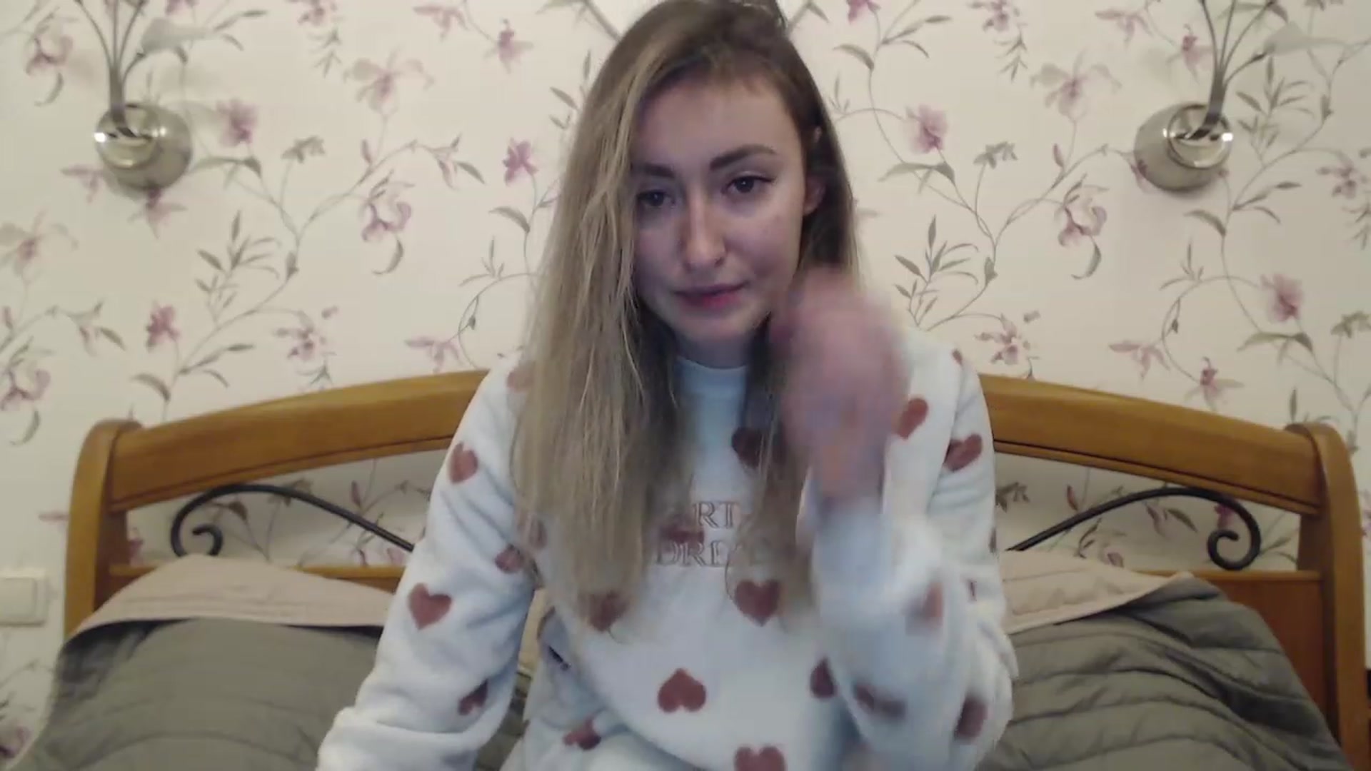 Gallery image thumbnail from Veronica_4u's myfreecams stream on, 02/06/2023, 18:11 image 14 of 20
