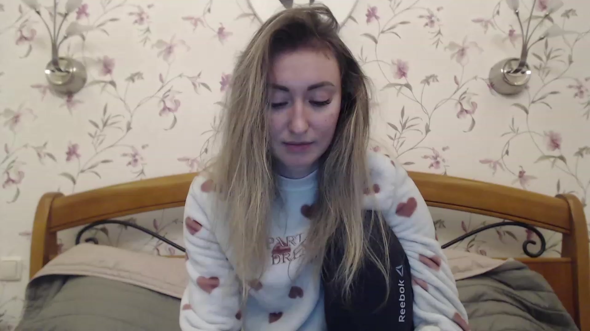 Gallery image thumbnail from Veronica_4u's myfreecams stream on, 02/06/2023, 18:11 image 9 of 20