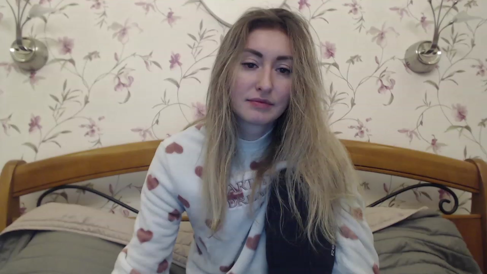 Gallery image thumbnail from Veronica_4u's myfreecams stream on, 02/06/2023, 18:11 image 2 of 20
