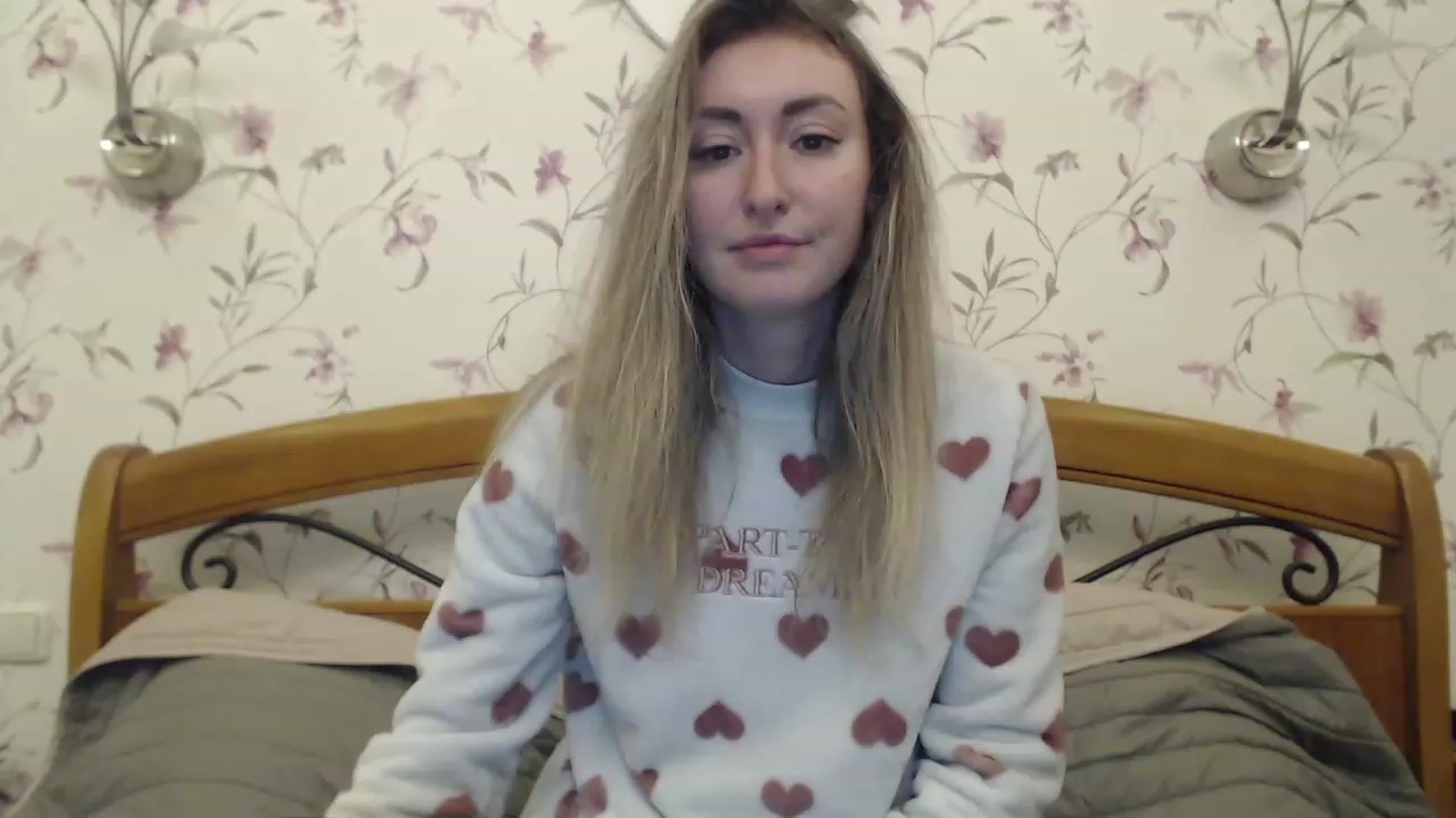 Gallery image thumbnail from Veronica_4u's myfreecams stream on, 02/06/2023, 18:11 image 11 of 20