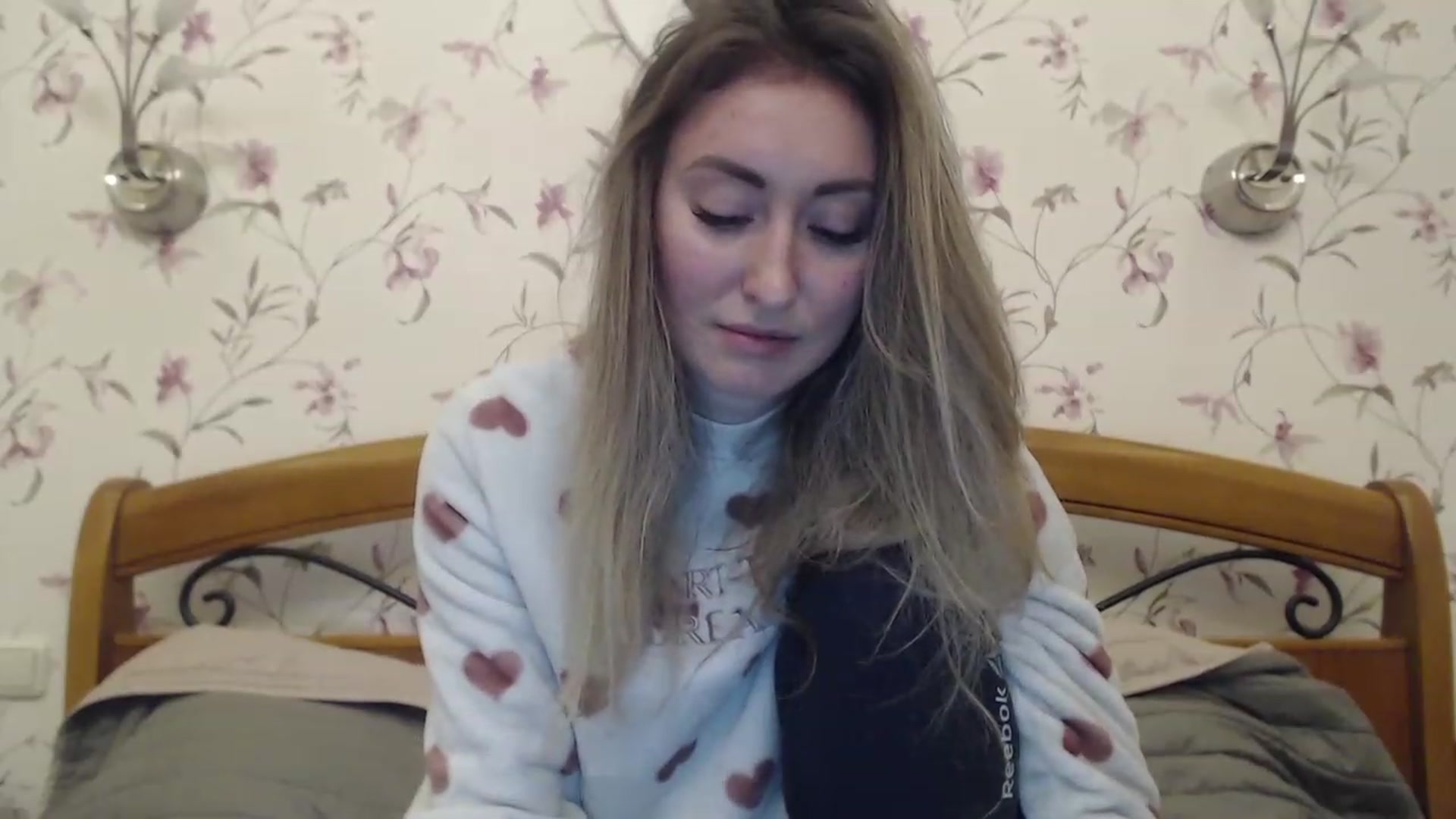 Gallery image thumbnail from Veronica_4u's myfreecams stream on, 02/06/2023, 18:11 image 20 of 20