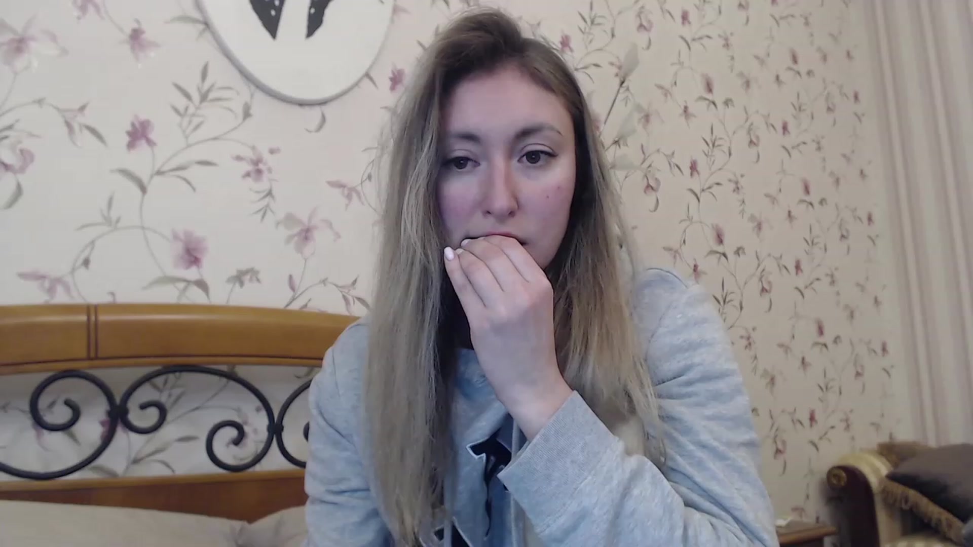 Gallery image thumbnail from Veronica_4u's myfreecams stream on, 02/09/2023, 17:42 image 14 of 20