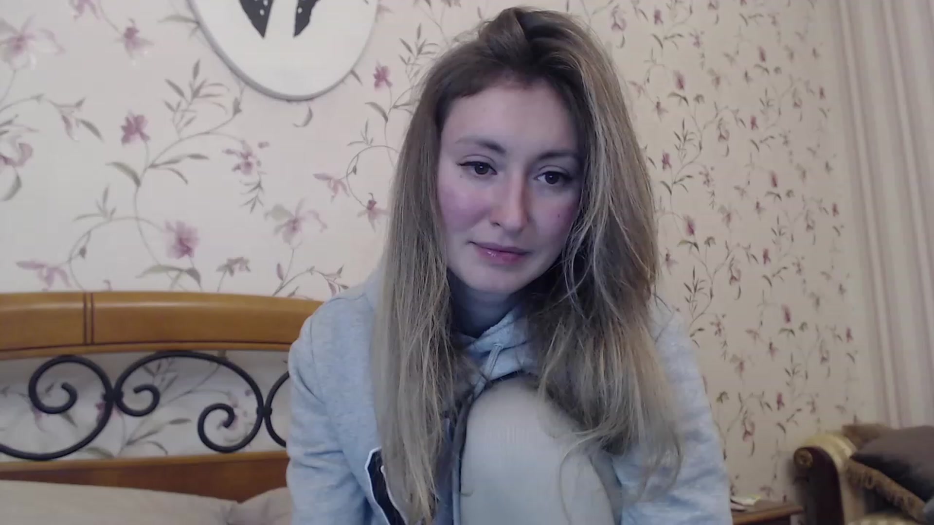 Gallery image thumbnail from Veronica_4u's myfreecams stream on, 02/09/2023, 17:42 image 18 of 20