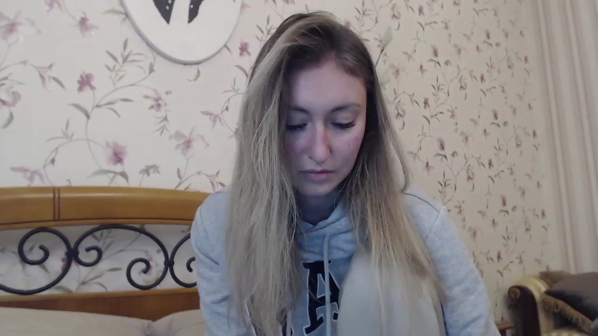 Gallery image thumbnail from Veronica_4u's myfreecams stream on, 02/09/2023, 17:42 image 12 of 20