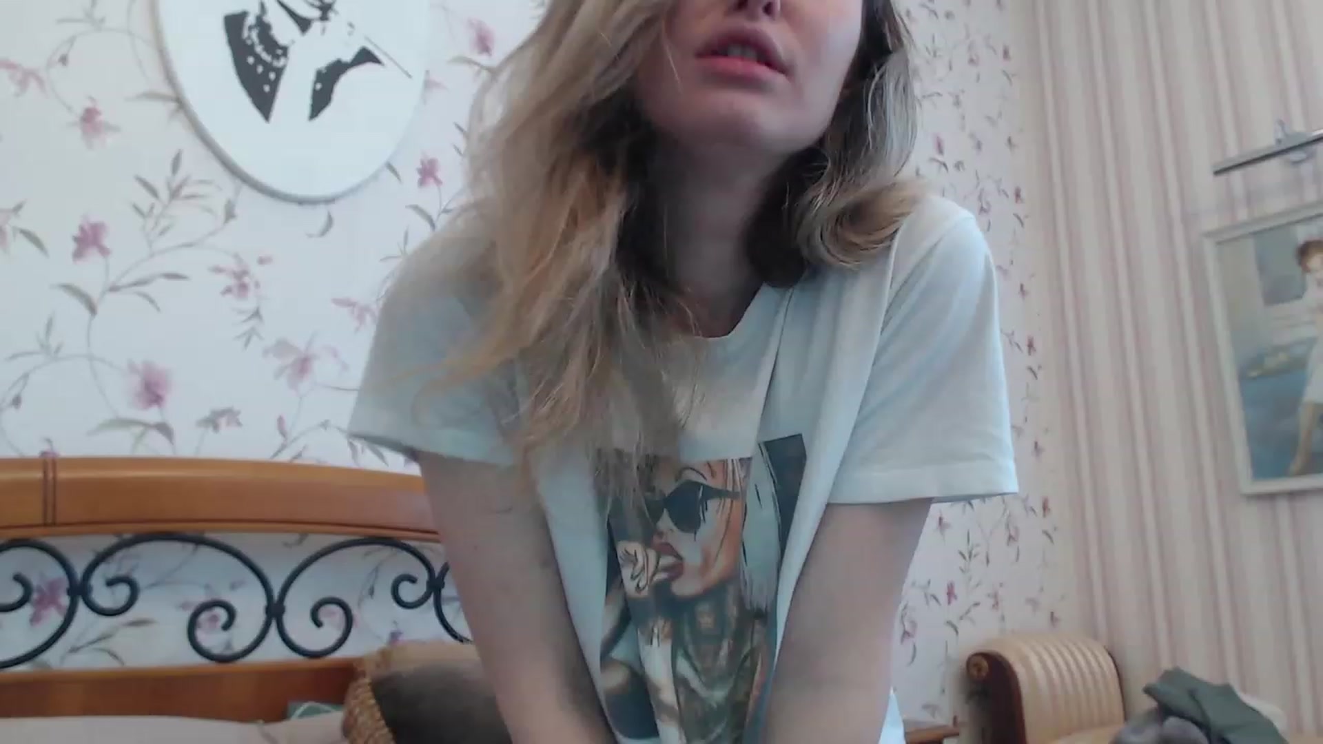Gallery image thumbnail from Veronica_4u's myfreecams stream on, 02/12/2023, 08:45 image 4 of 20