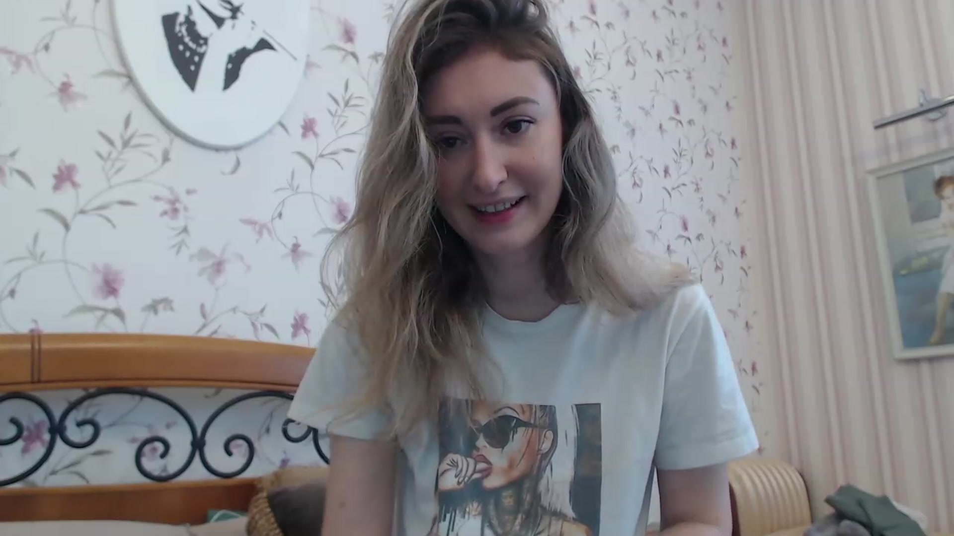 Gallery image thumbnail from Veronica_4u's myfreecams stream on, 02/12/2023, 08:45 image 14 of 20