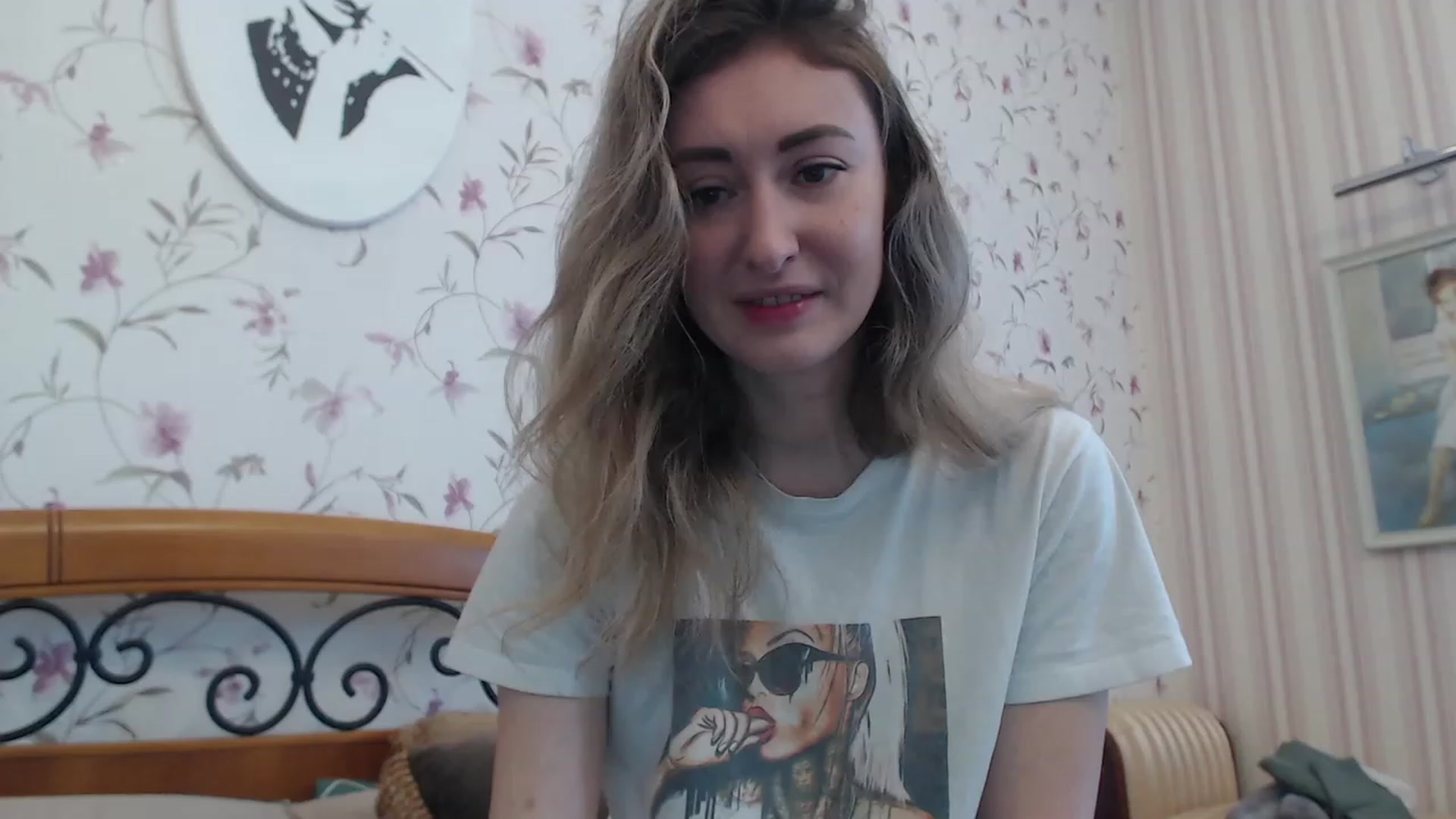 Gallery image thumbnail from Veronica_4u's myfreecams stream on, 02/12/2023, 08:45 image 7 of 20