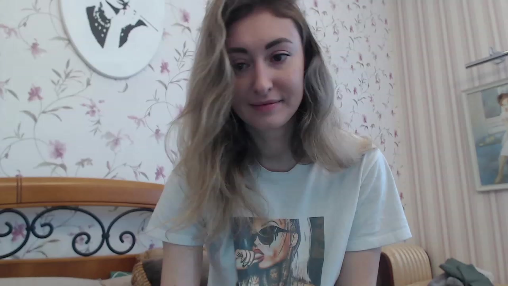 Gallery image thumbnail from Veronica_4u's myfreecams stream on, 02/12/2023, 08:45 image 17 of 20