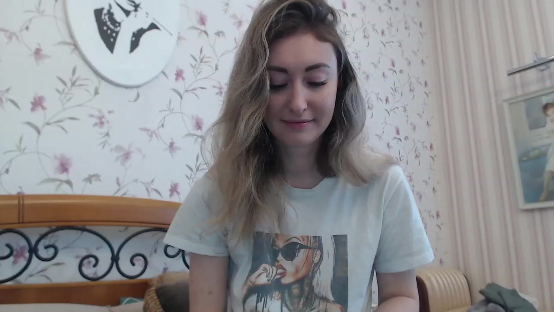 Gallery image thumbnail from Veronica_4u's myfreecams stream on, 02/12/2023, 08:45 image 9 of 20