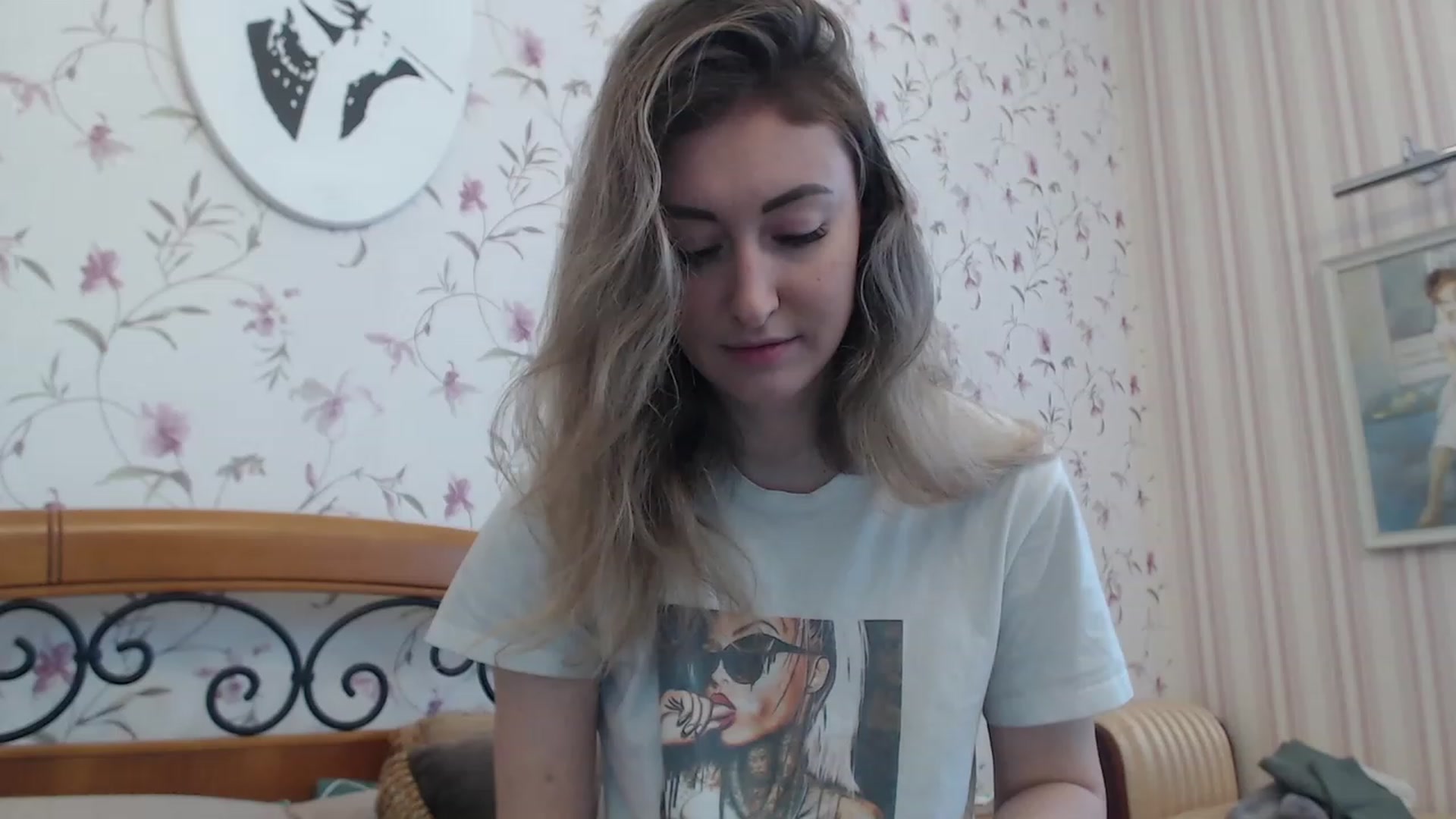 Gallery image thumbnail from Veronica_4u's myfreecams stream on, 02/12/2023, 08:45 image 18 of 20
