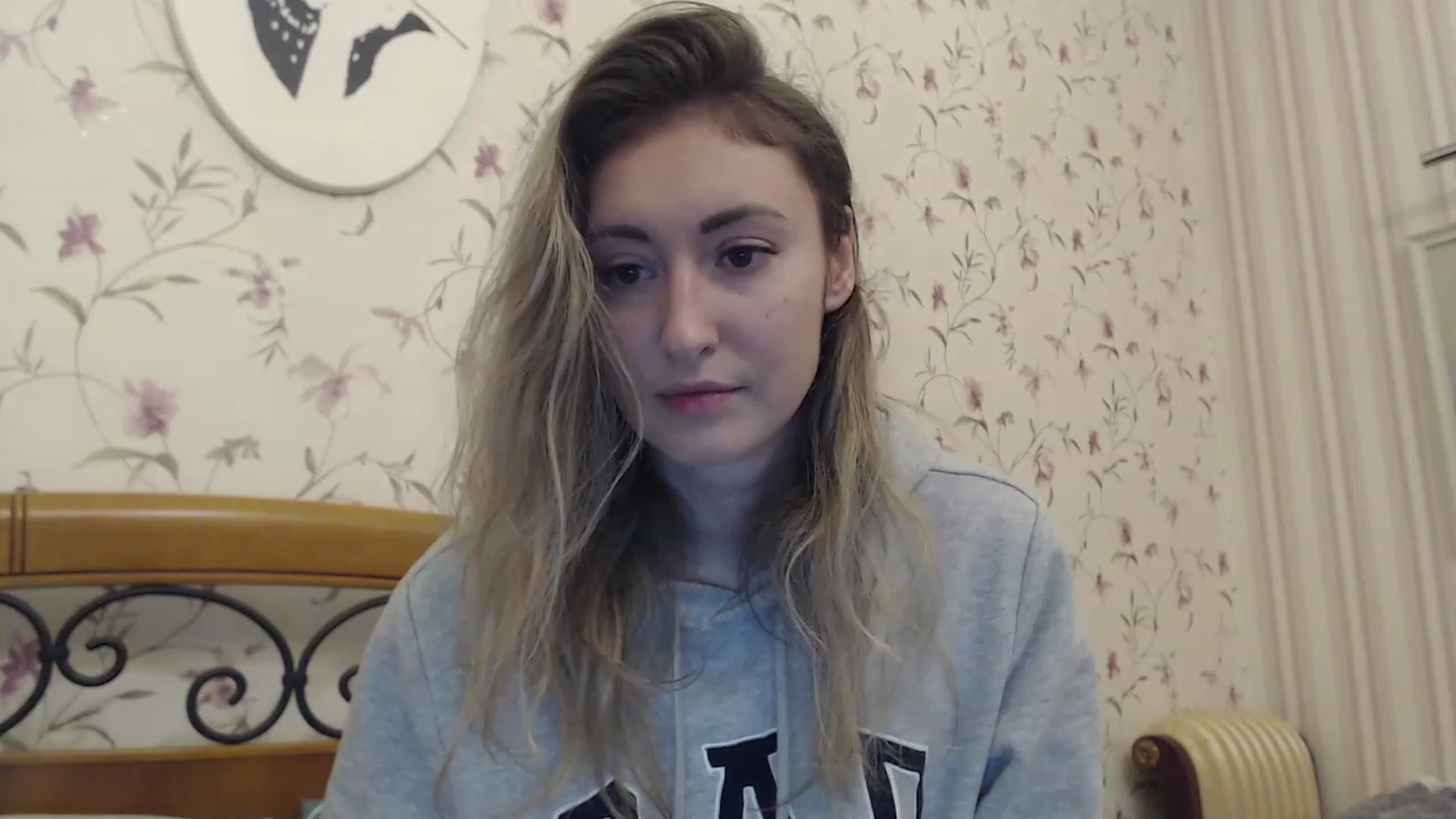 Gallery image thumbnail from Veronica_4u's myfreecams stream on, 02/12/2023, 16:23 image 15 of 20
