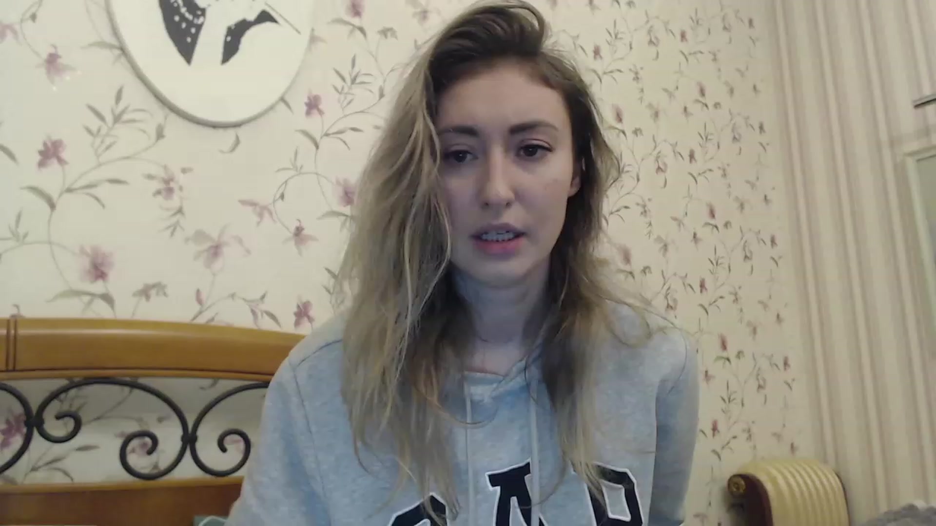 Gallery image thumbnail from Veronica_4u's myfreecams stream on, 02/12/2023, 16:23 image 6 of 20