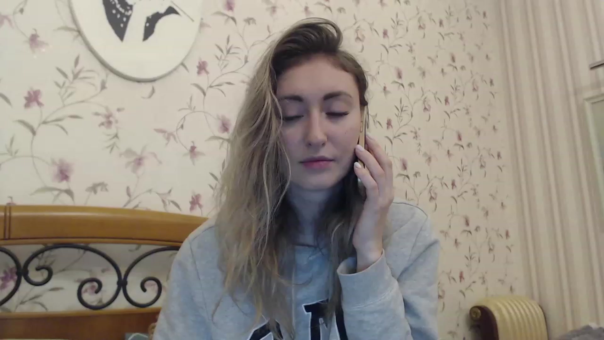 Gallery image thumbnail from Veronica_4u's myfreecams stream on, 02/12/2023, 16:23 image 10 of 20