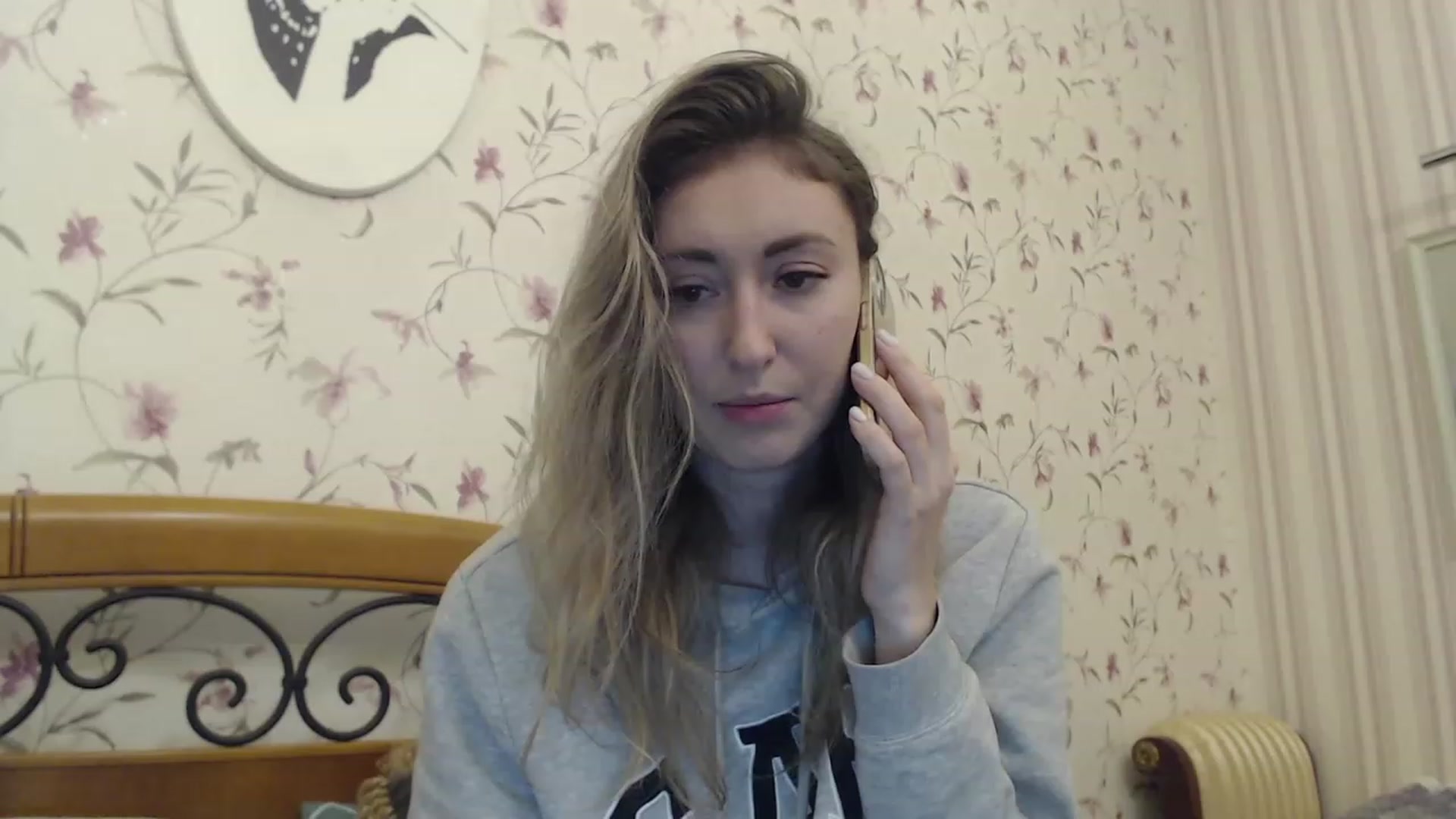 Gallery image thumbnail from Veronica_4u's myfreecams stream on, 02/12/2023, 16:23 image 8 of 20