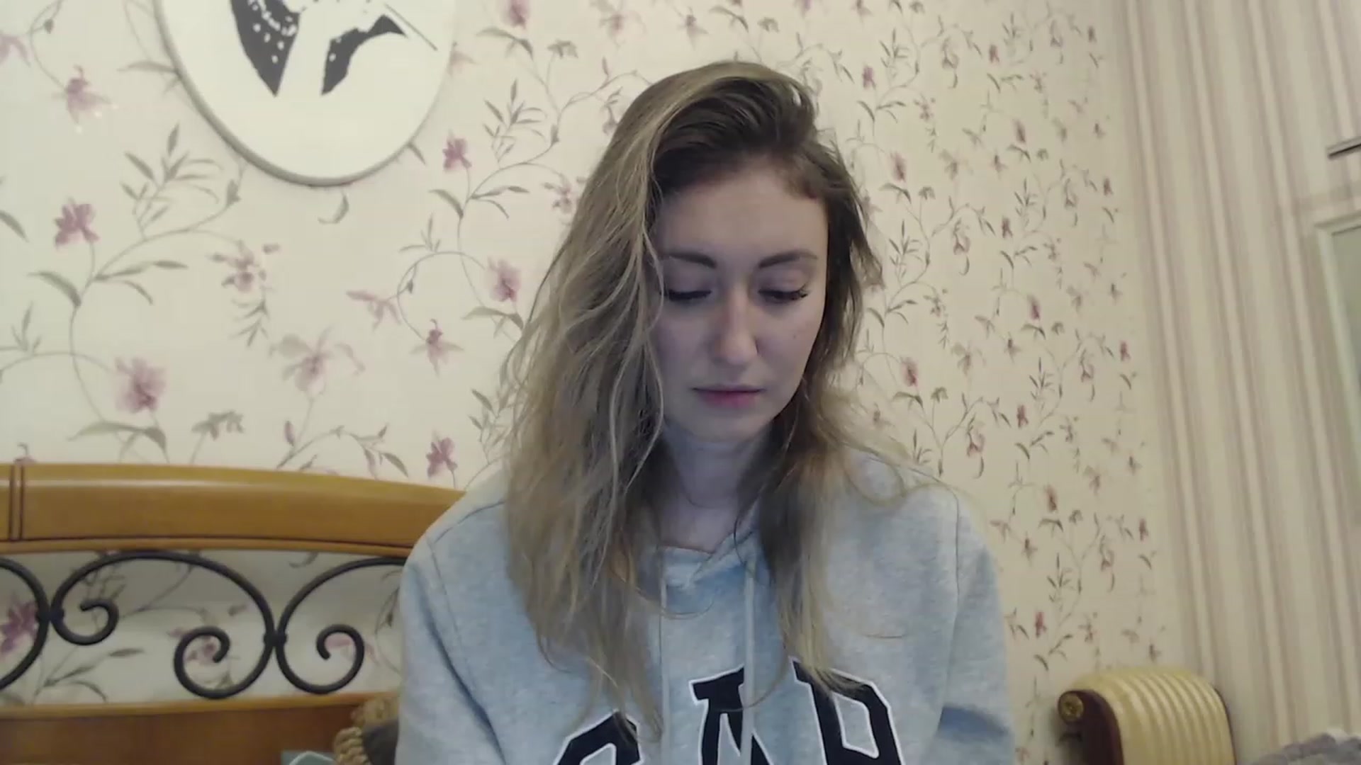 Gallery image thumbnail from Veronica_4u's myfreecams stream on, 02/12/2023, 16:23 image 5 of 20