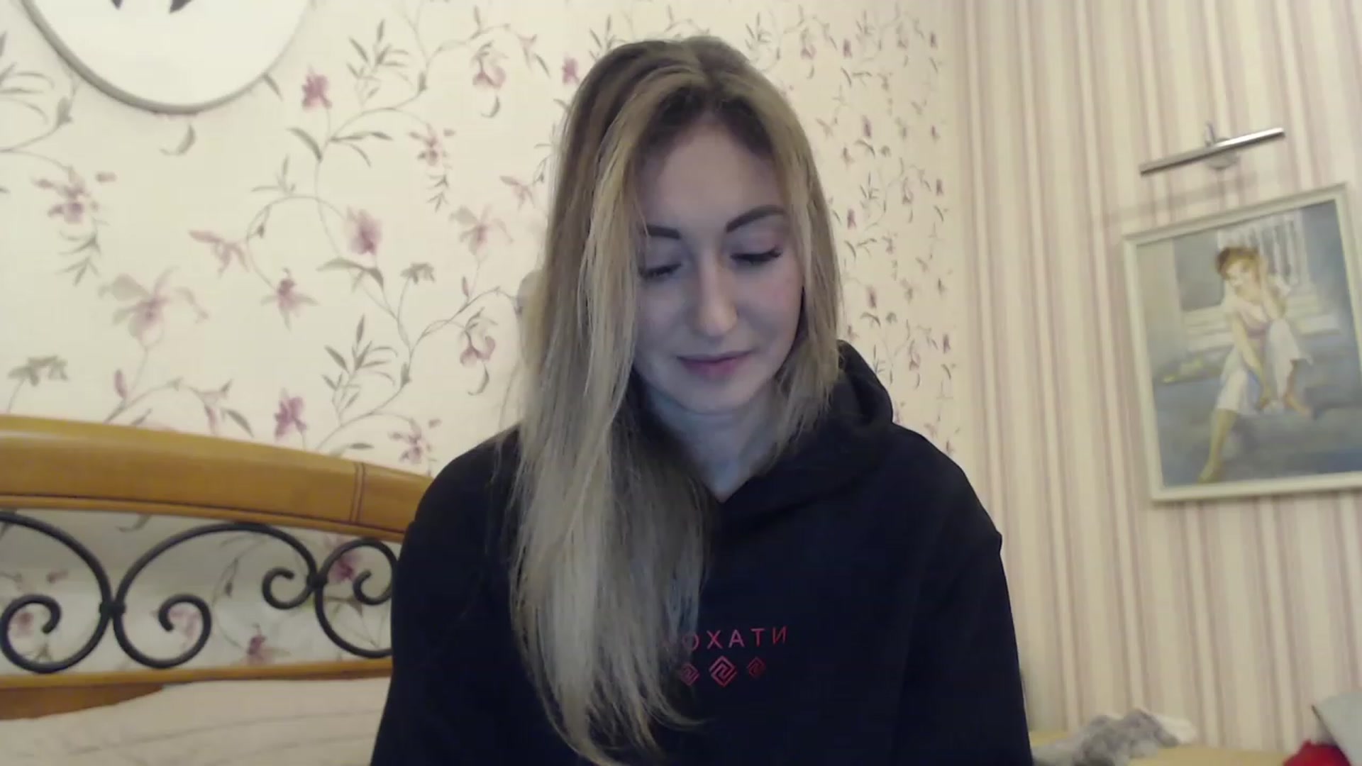 Gallery image thumbnail from Veronica_4u's myfreecams stream on, 02/13/2023, 16:45 image 5 of 20