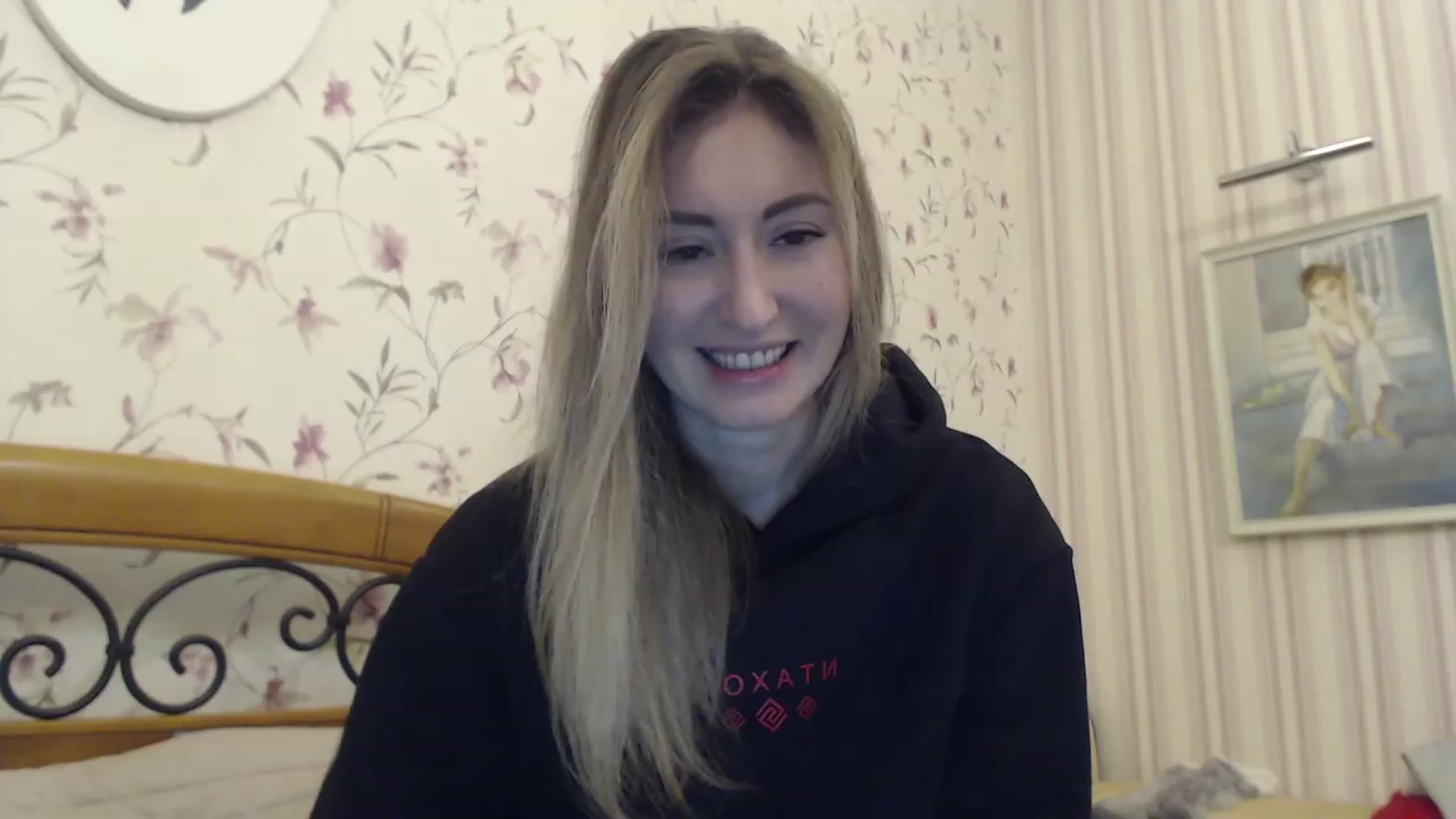 Gallery image thumbnail from Veronica_4u's myfreecams stream on, 02/13/2023, 16:45 image 3 of 20