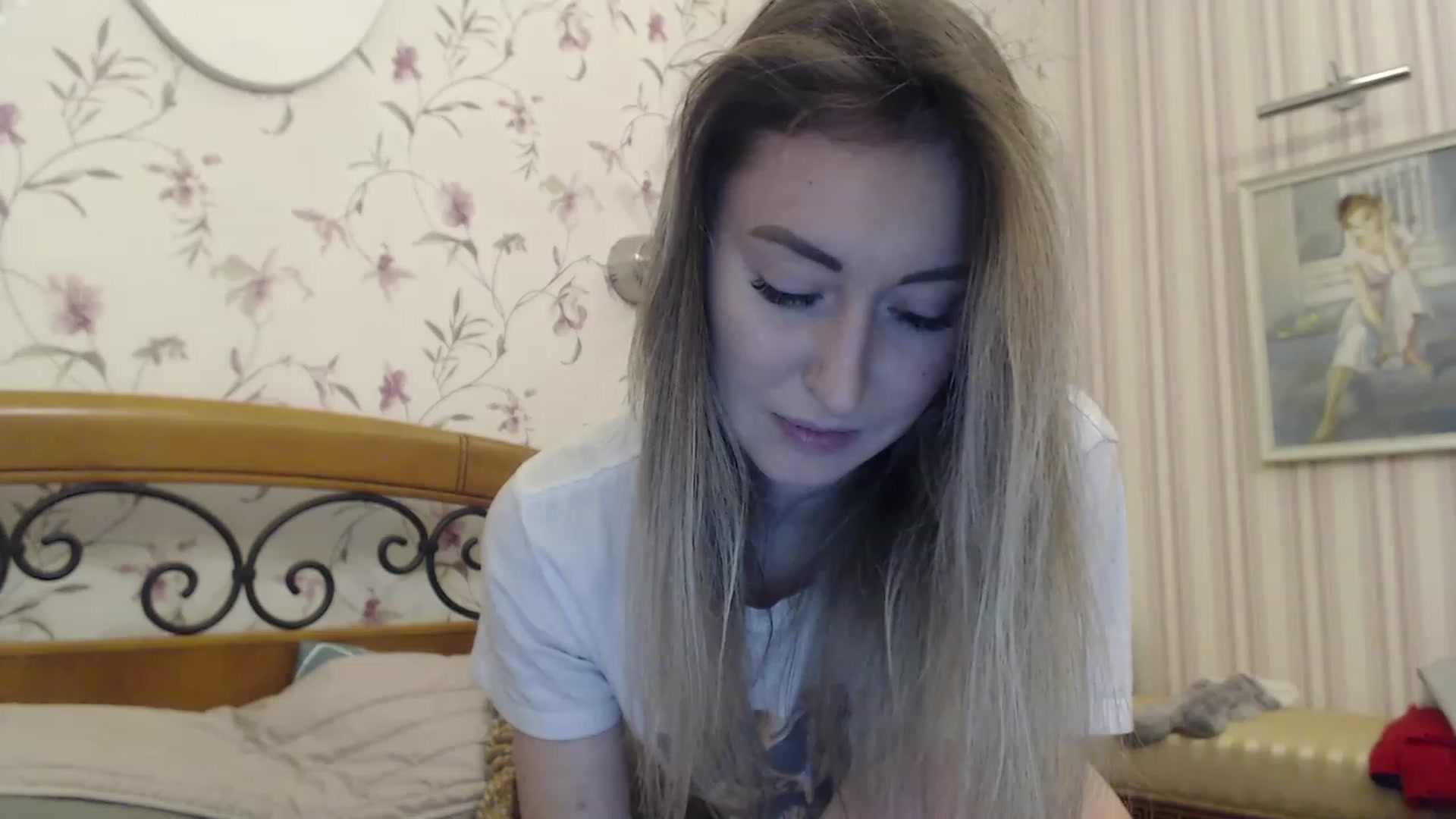 Gallery image thumbnail from Veronica_4u's myfreecams stream on, 02/13/2023, 17:59 image 18 of 20