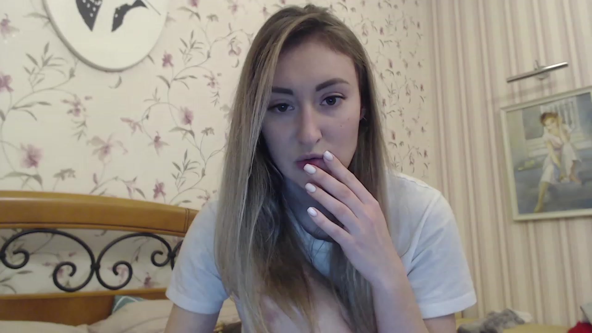 Gallery image thumbnail from Veronica_4u's myfreecams stream on, 02/13/2023, 17:59 image 6 of 20