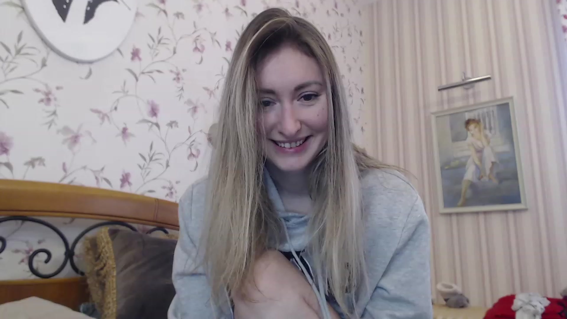 Gallery image thumbnail from Veronica_4u's myfreecams stream on, 02/14/2023, 07:36 image 16 of 20