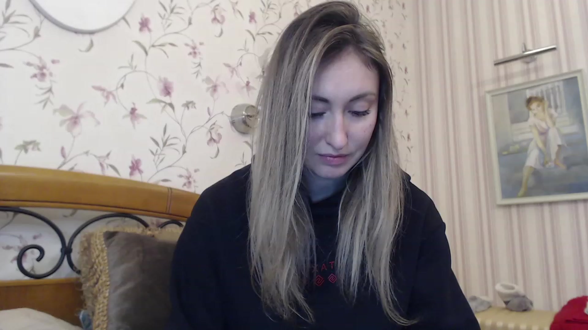 Gallery image thumbnail from Veronica_4u's myfreecams stream on, 02/14/2023, 16:07 image 10 of 20