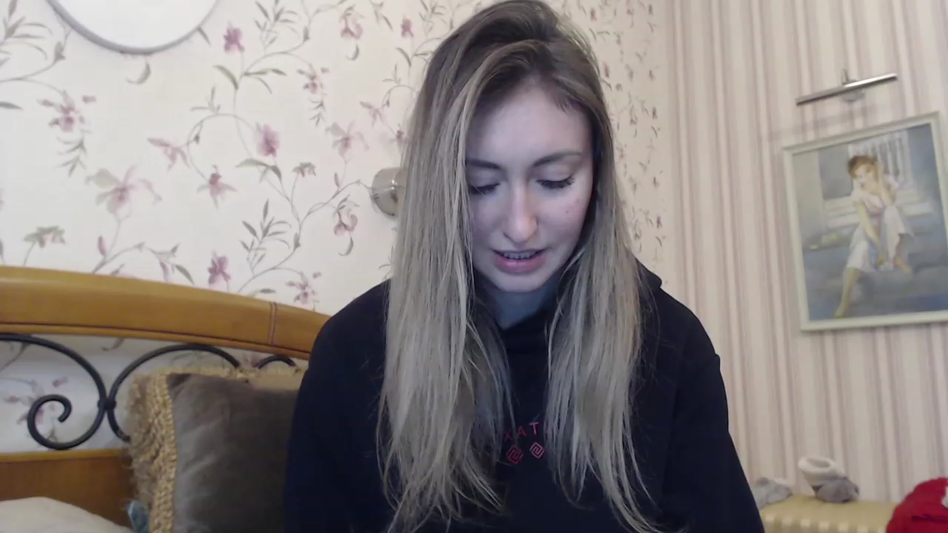 Gallery image thumbnail from Veronica_4u's myfreecams stream on, 02/14/2023, 16:07 image 15 of 20