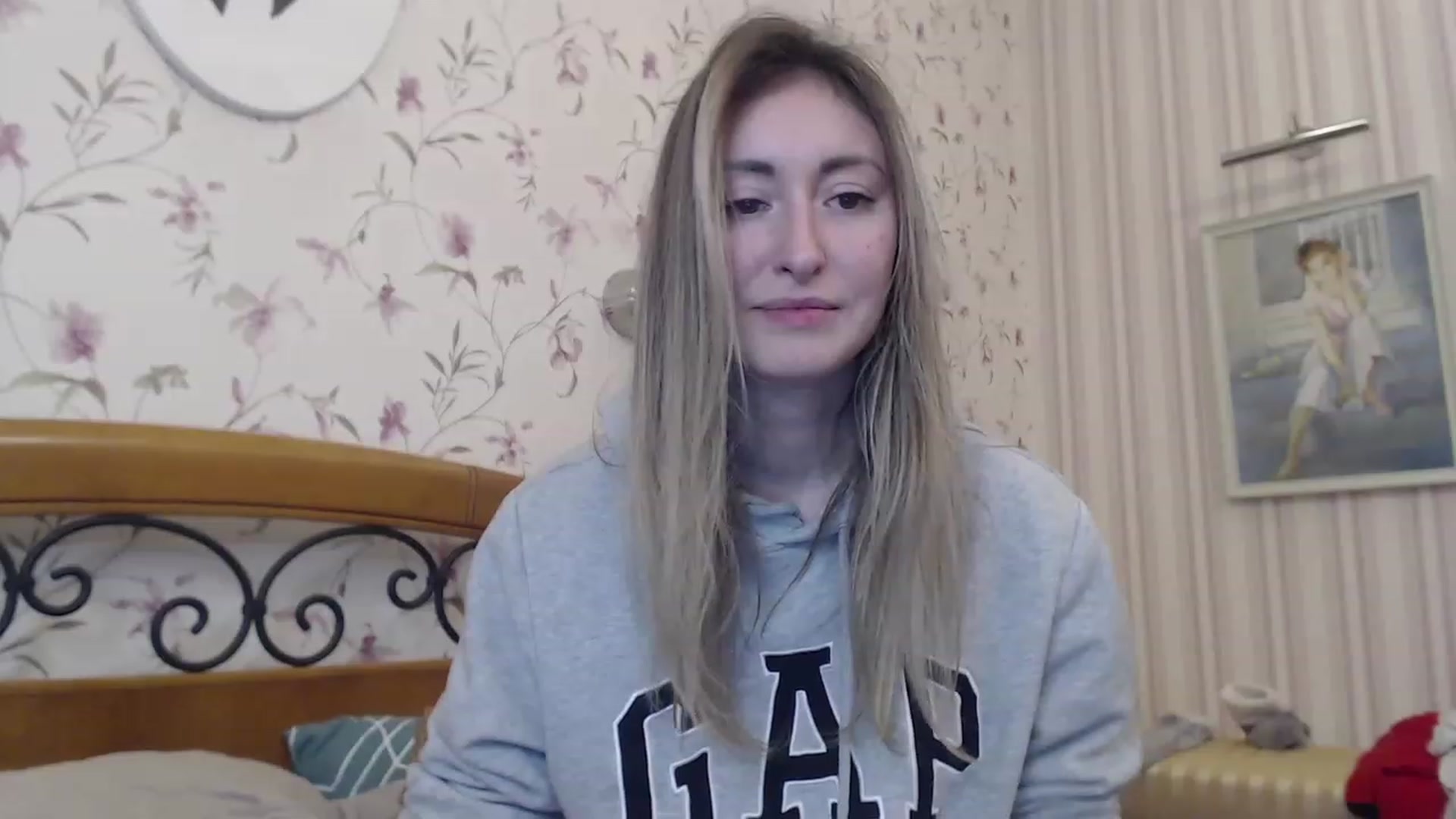 Gallery image thumbnail from Veronica_4u's myfreecams stream on, 02/14/2023, 17:00 image 9 of 20