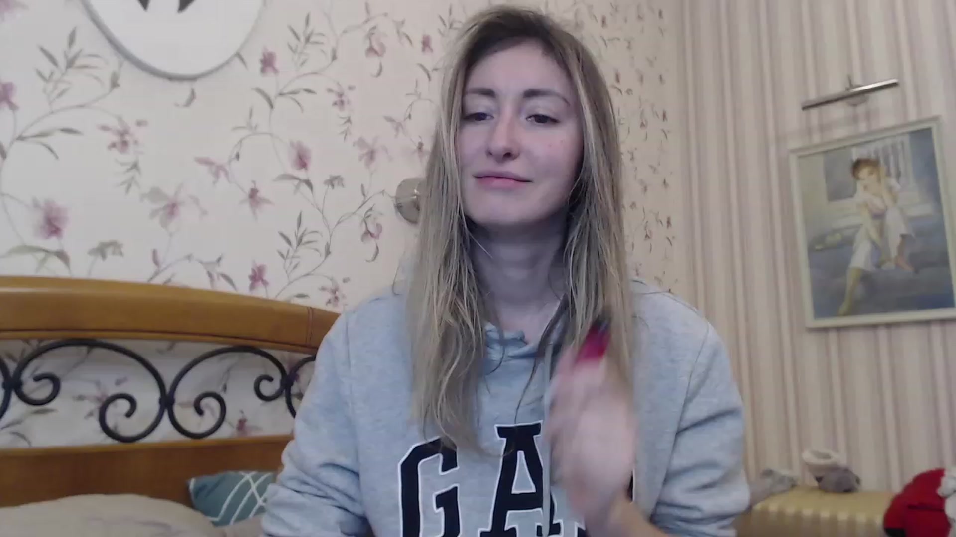 Gallery image thumbnail from Veronica_4u's myfreecams stream on, 02/14/2023, 17:00 image 7 of 20