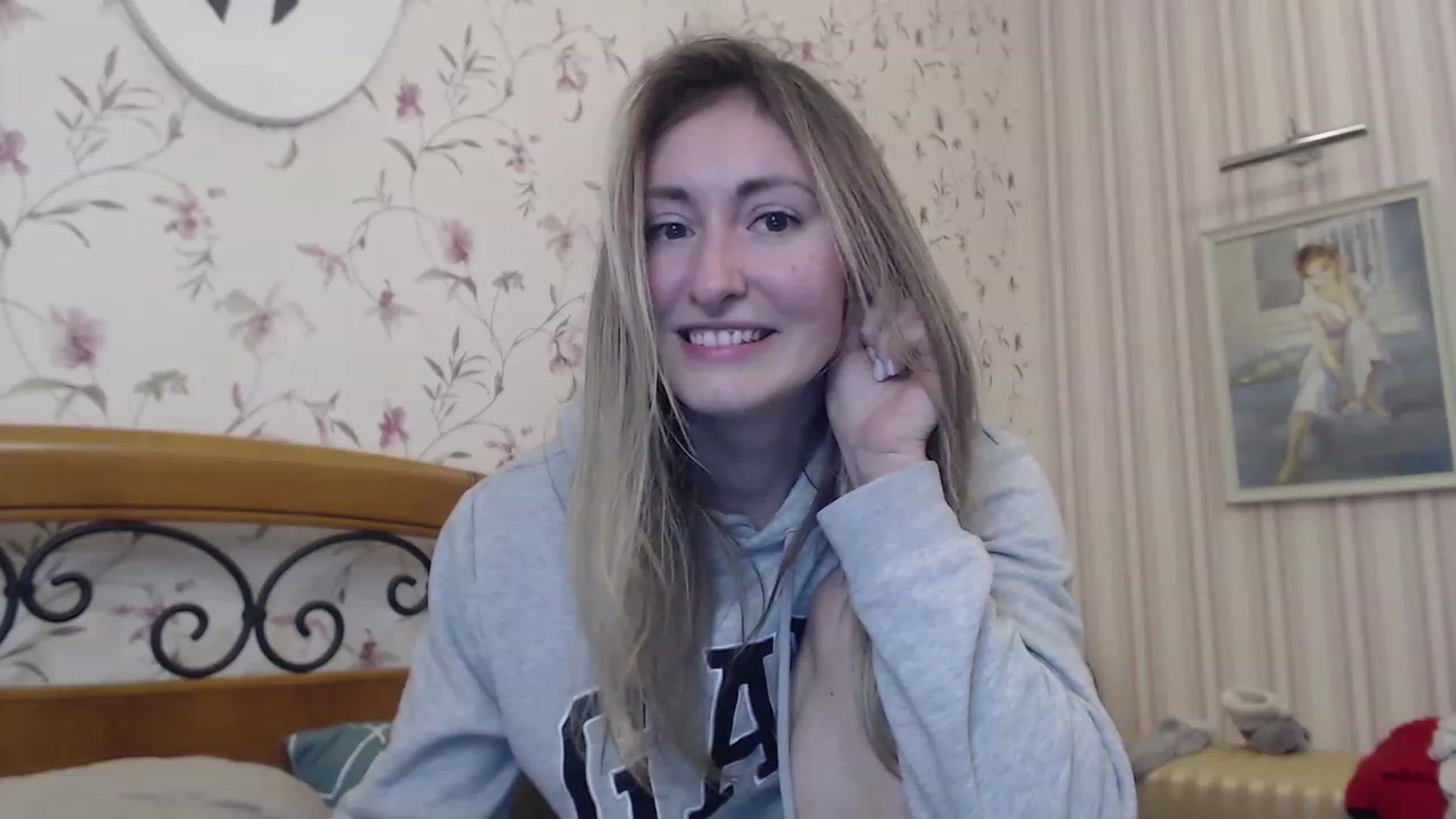 Gallery image thumbnail from Veronica_4u's myfreecams stream on, 02/14/2023, 17:00 image 19 of 20