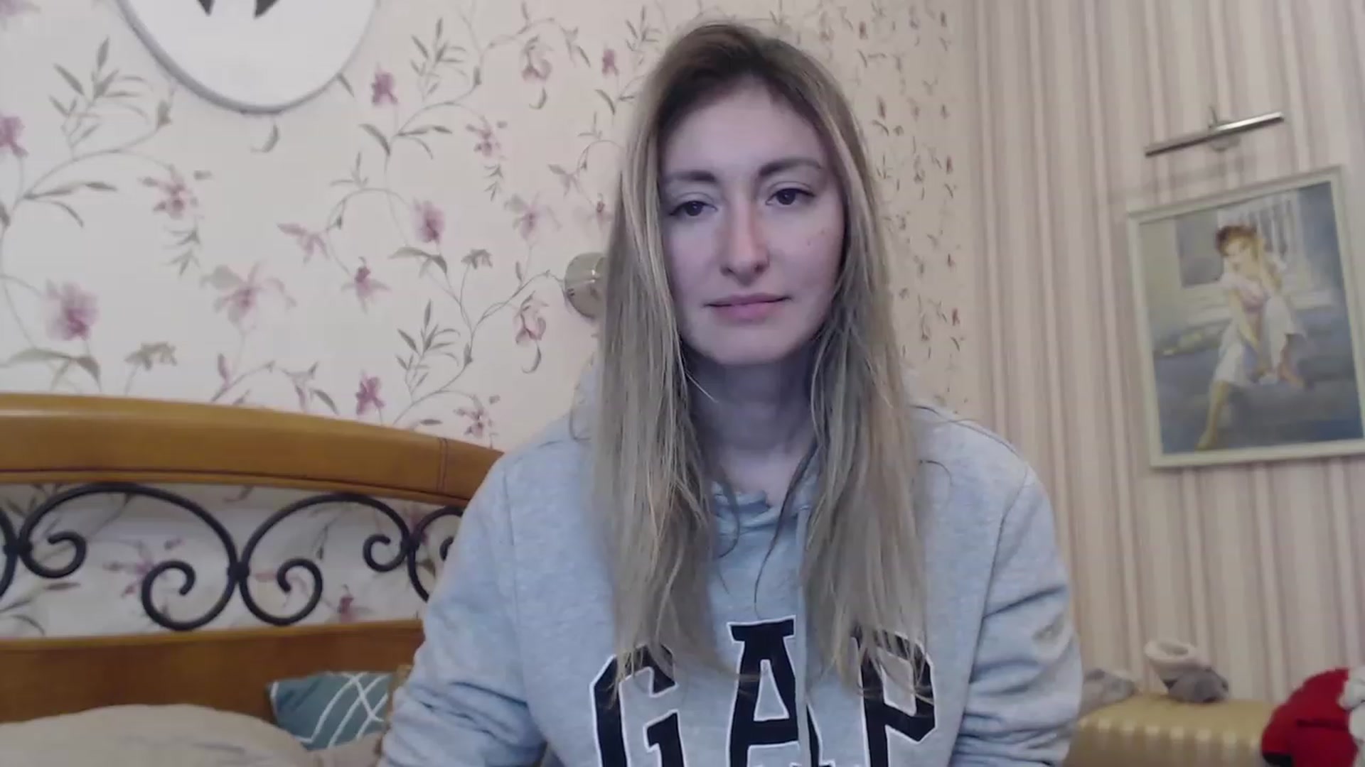 Gallery image thumbnail from Veronica_4u's myfreecams stream on, 02/14/2023, 17:00 image 5 of 20