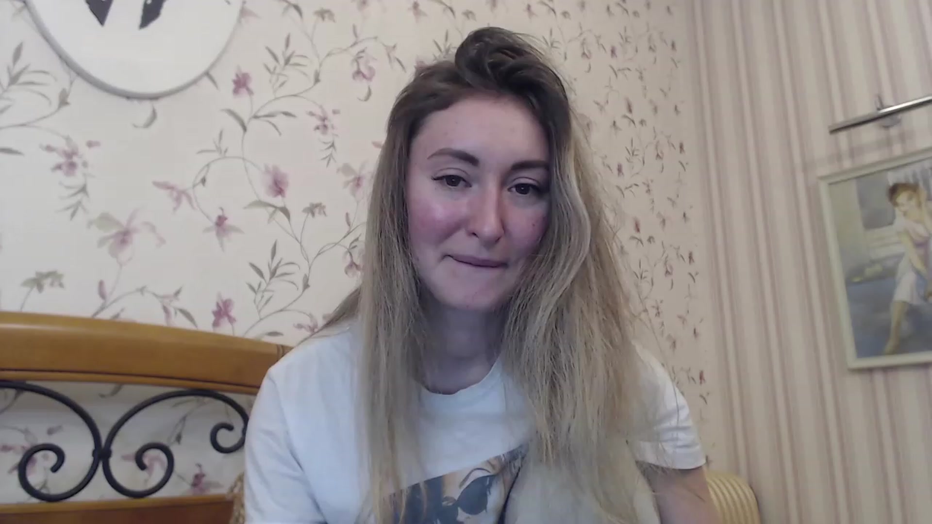 Gallery image thumbnail from Veronica_4u's myfreecams stream on, 02/17/2023, 16:55 image 9 of 20
