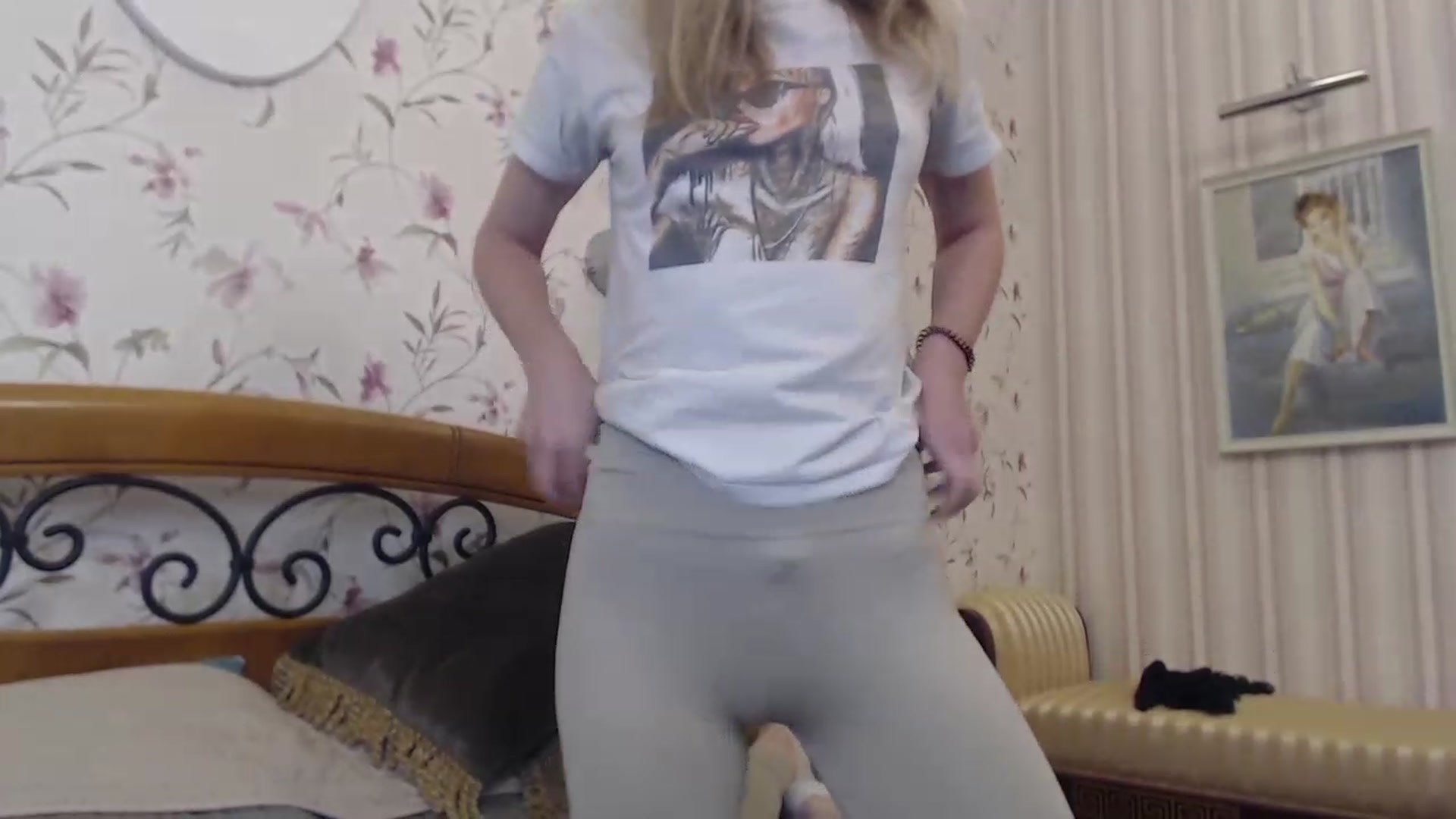 Gallery image thumbnail from Veronica_4u's myfreecams stream on, 02/17/2023, 16:55 image 14 of 20