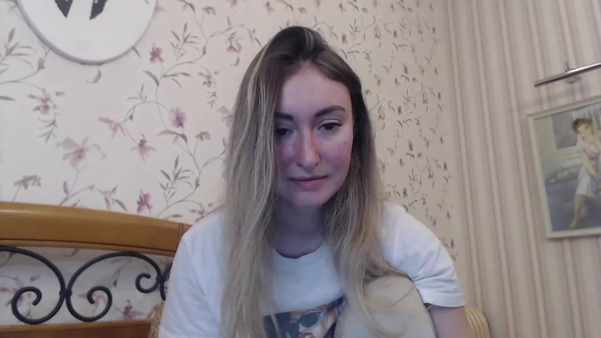 Gallery image thumbnail from Veronica_4u's myfreecams stream on, 02/17/2023, 16:55 image 6 of 20