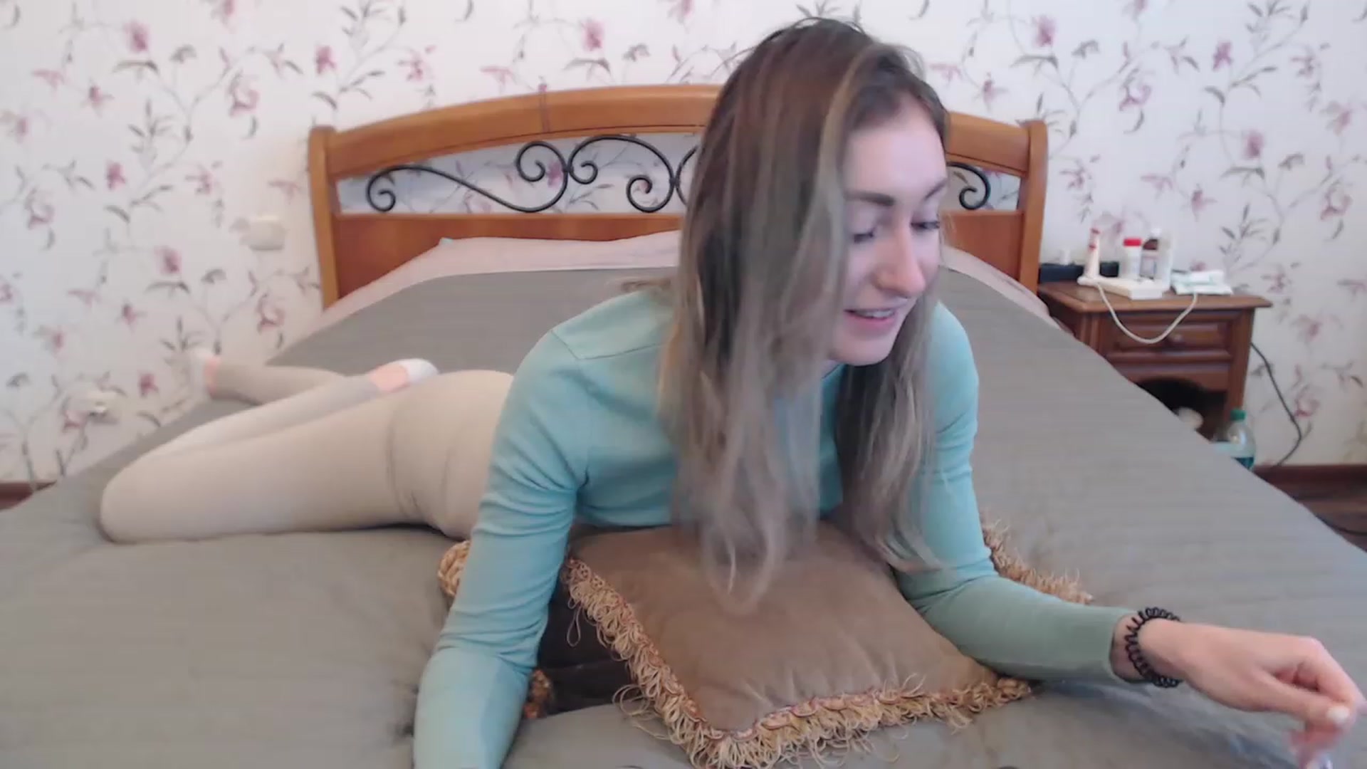 Gallery image thumbnail from Veronica_4u's myfreecams stream on, 02/21/2023, 07:13 image 17 of 20