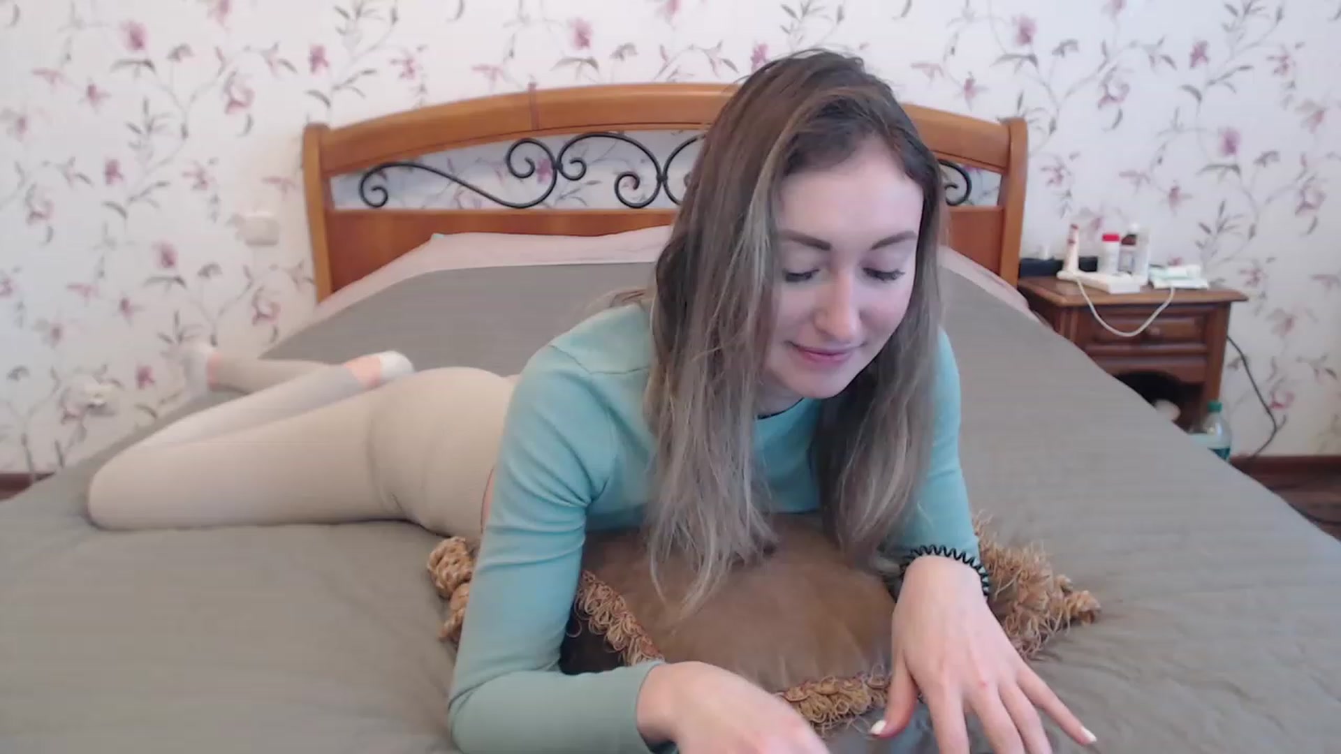 Gallery image thumbnail from Veronica_4u's myfreecams stream on, 02/21/2023, 07:13 image 18 of 20