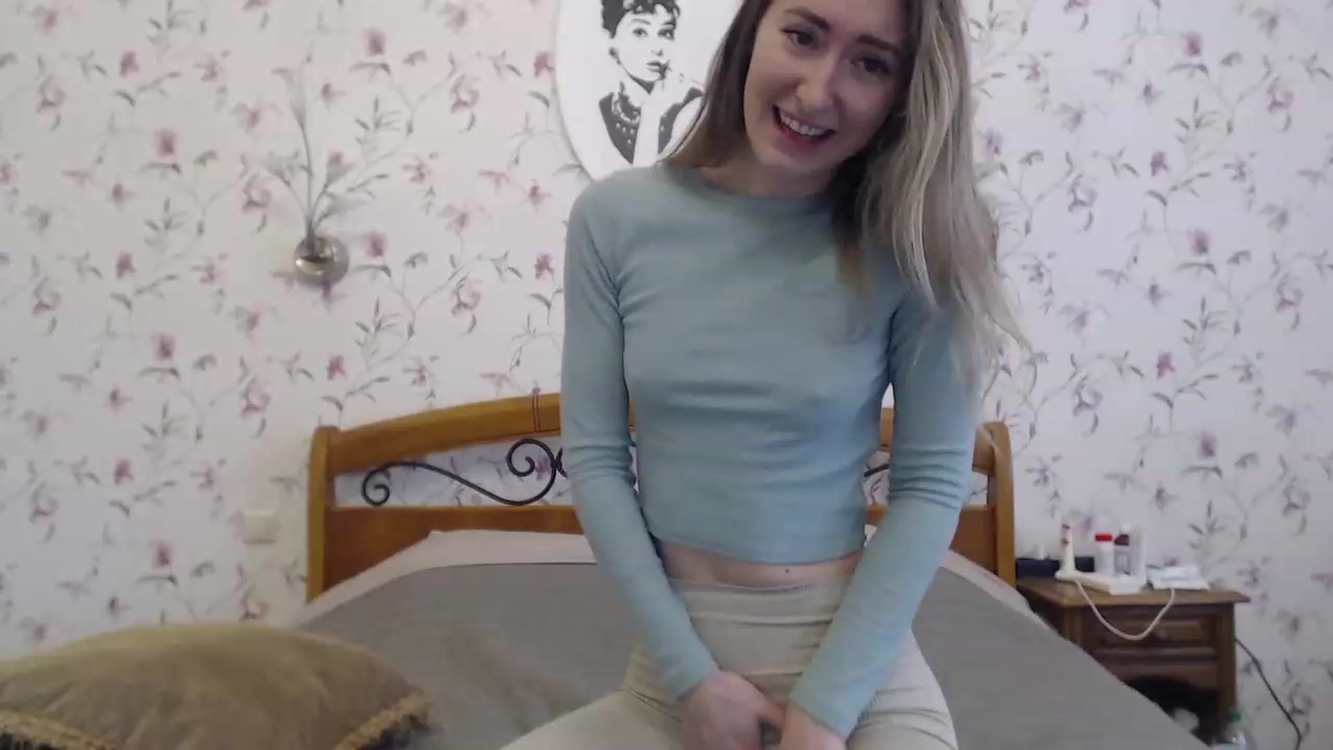 Gallery image thumbnail from Veronica_4u's myfreecams stream on, 02/21/2023, 08:40 image 7 of 20