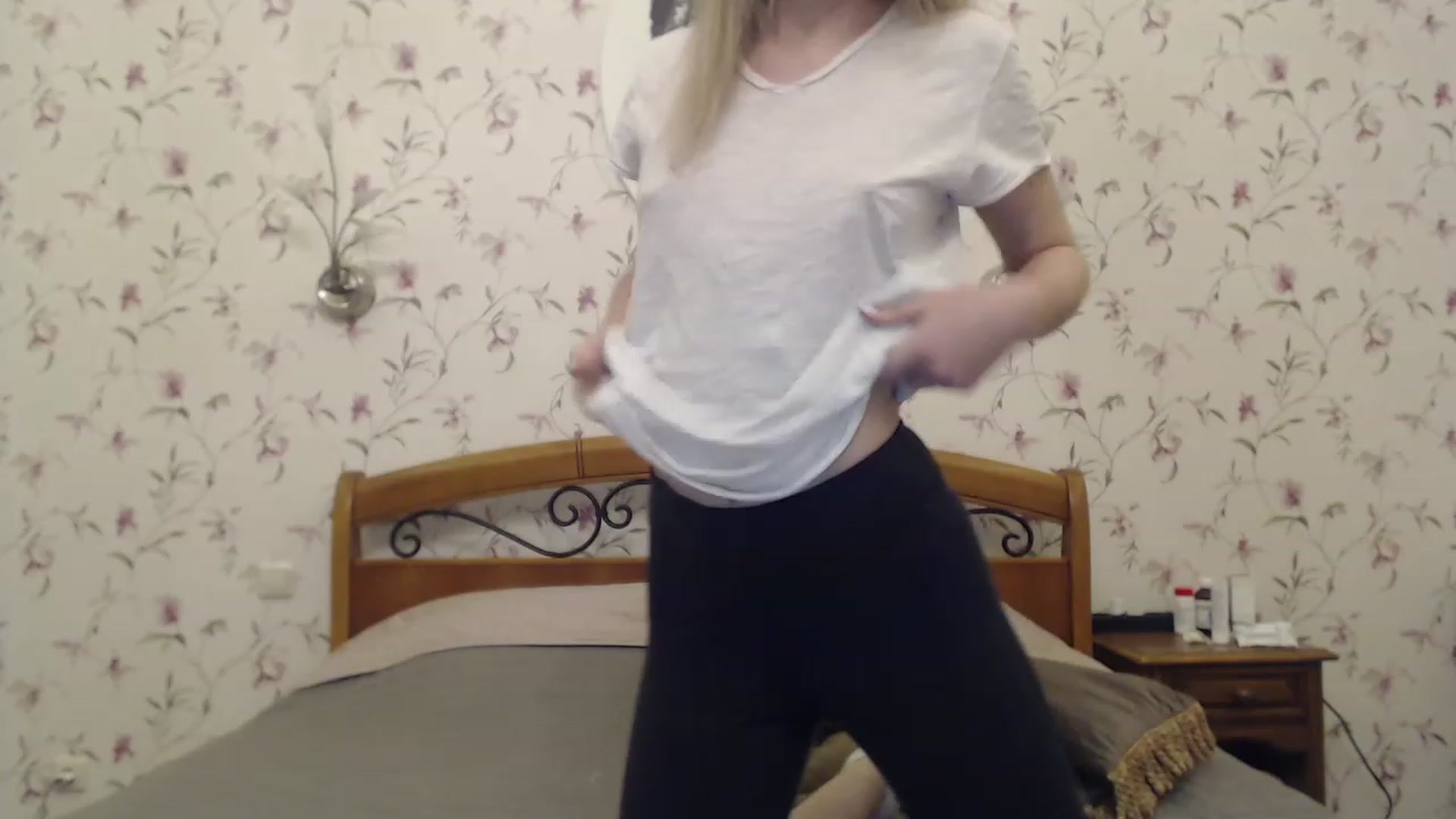 Gallery image thumbnail from Veronica_4u's myfreecams stream on, 02/26/2023, 16:54 image 14 of 20