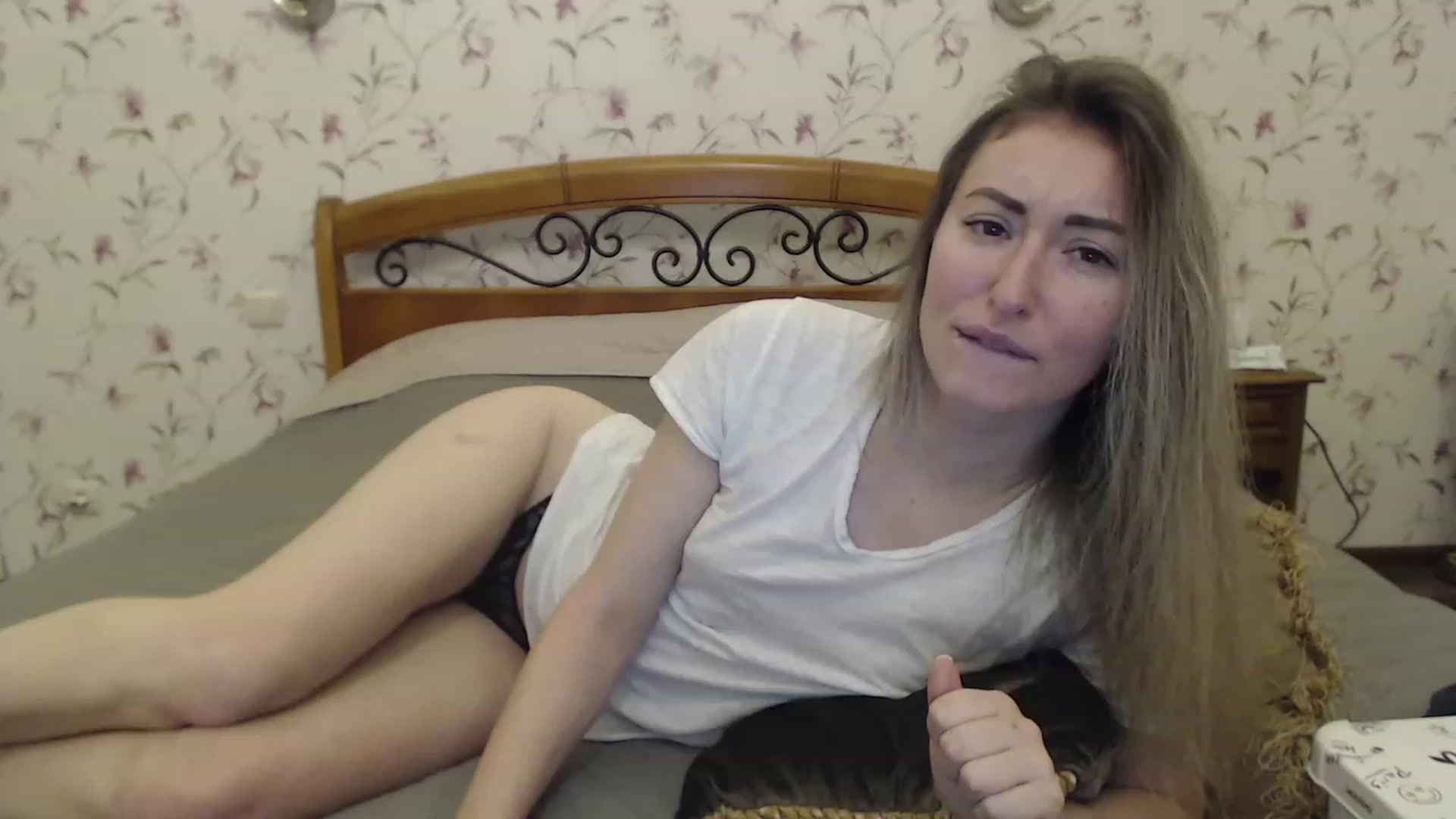 Gallery image thumbnail from Veronica_4u's myfreecams stream on, 02/26/2023, 17:58 image 8 of 20