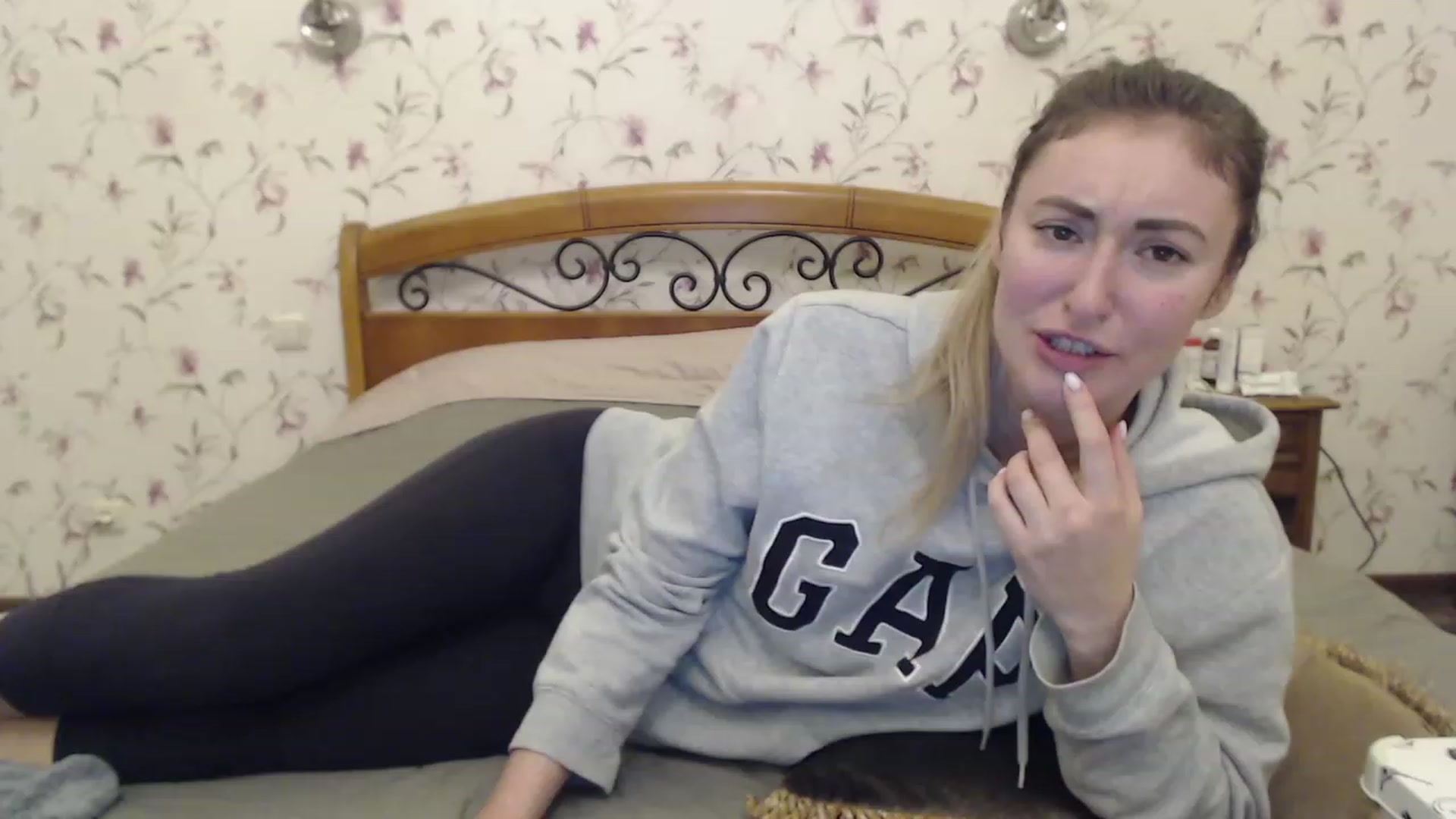 Gallery image thumbnail from Veronica_4u's myfreecams stream on, 02/27/2023, 16:56 image 9 of 20